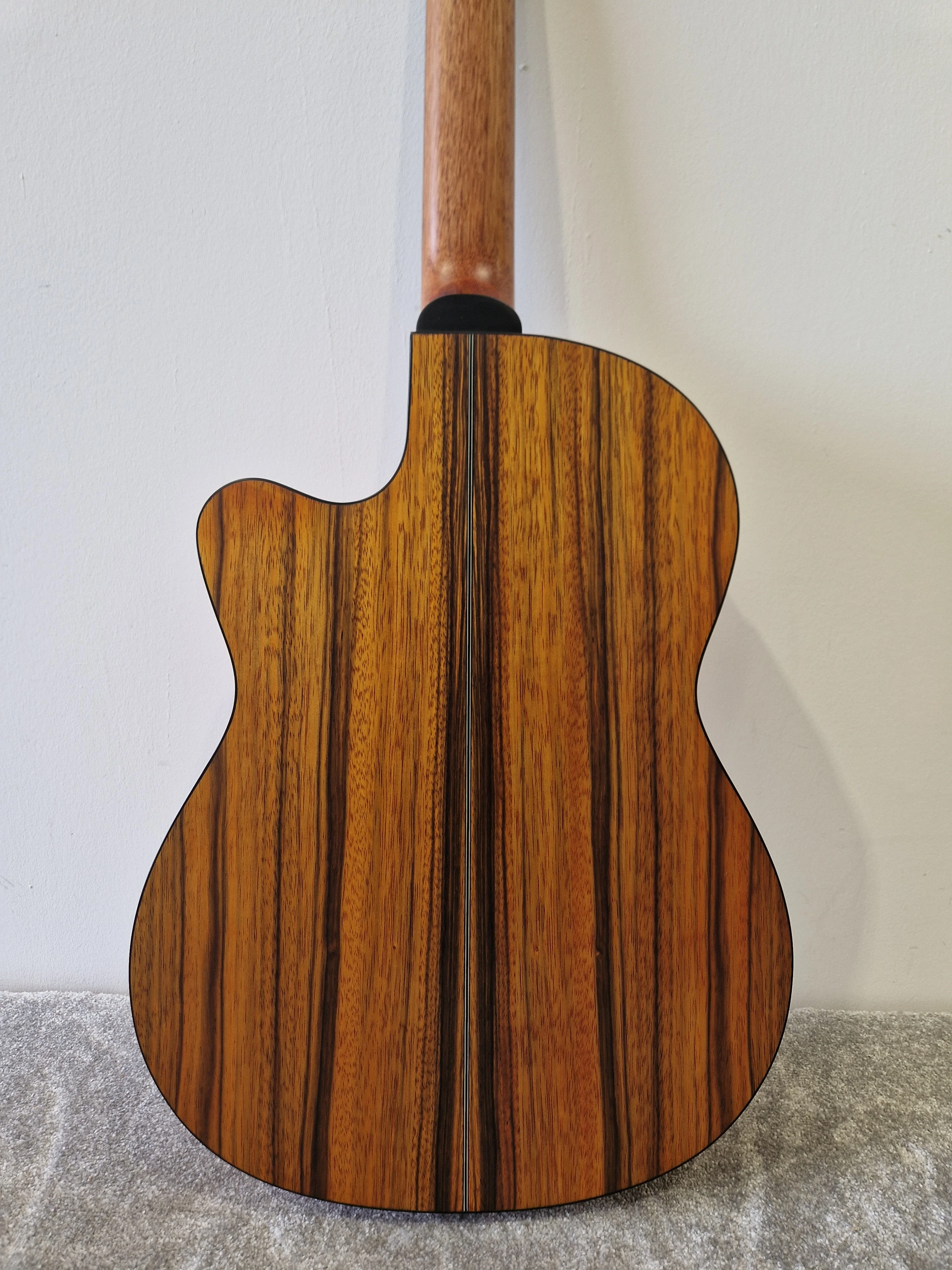 Crafter CE15/N Electro Classical – Solid Cedar Top & LR-T Pro Preamp – Excellent - Image 3