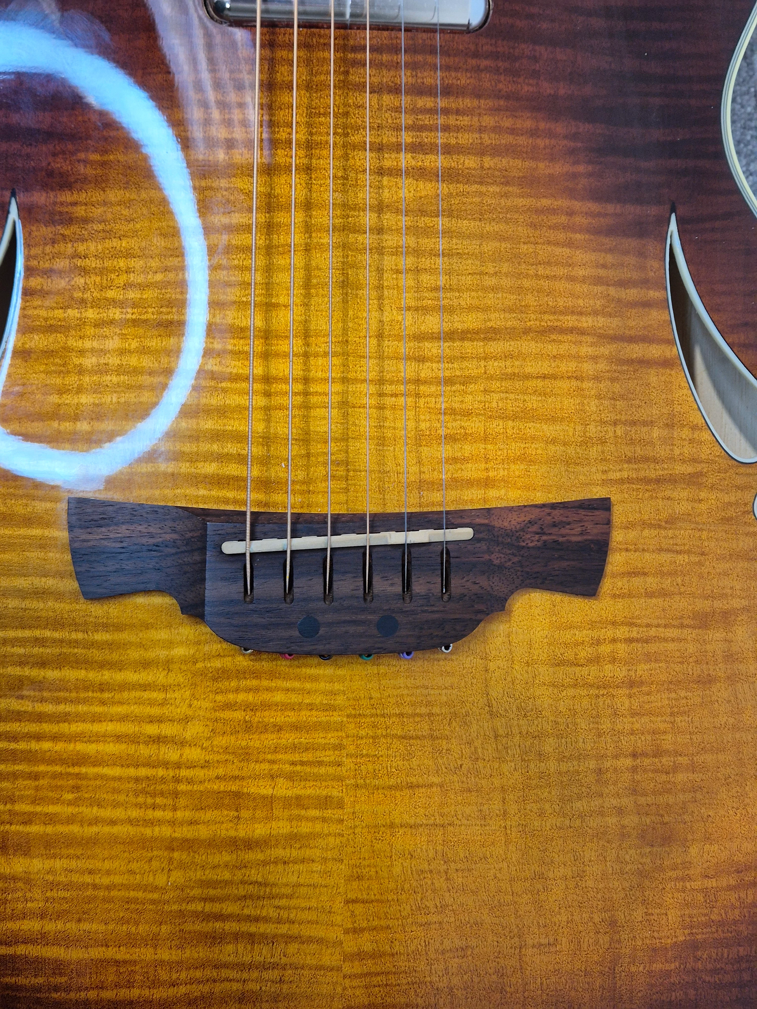 Crafter SA-TMVS Guitar - Hybrid Acoustic-Electric Guitar - Original Hard Case - Image 4