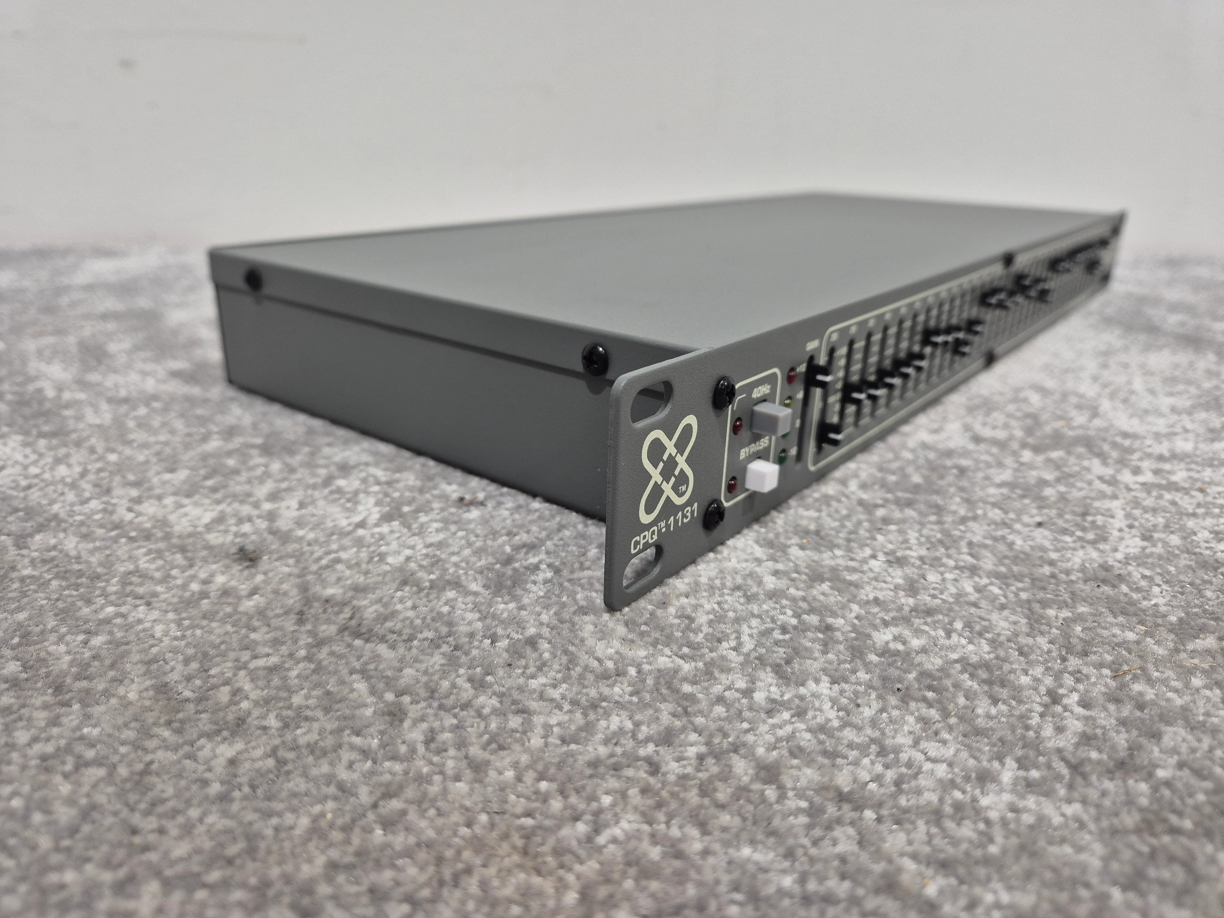 Crest CPQ1131 - 31-Band Graphics Equalizer - Image 5