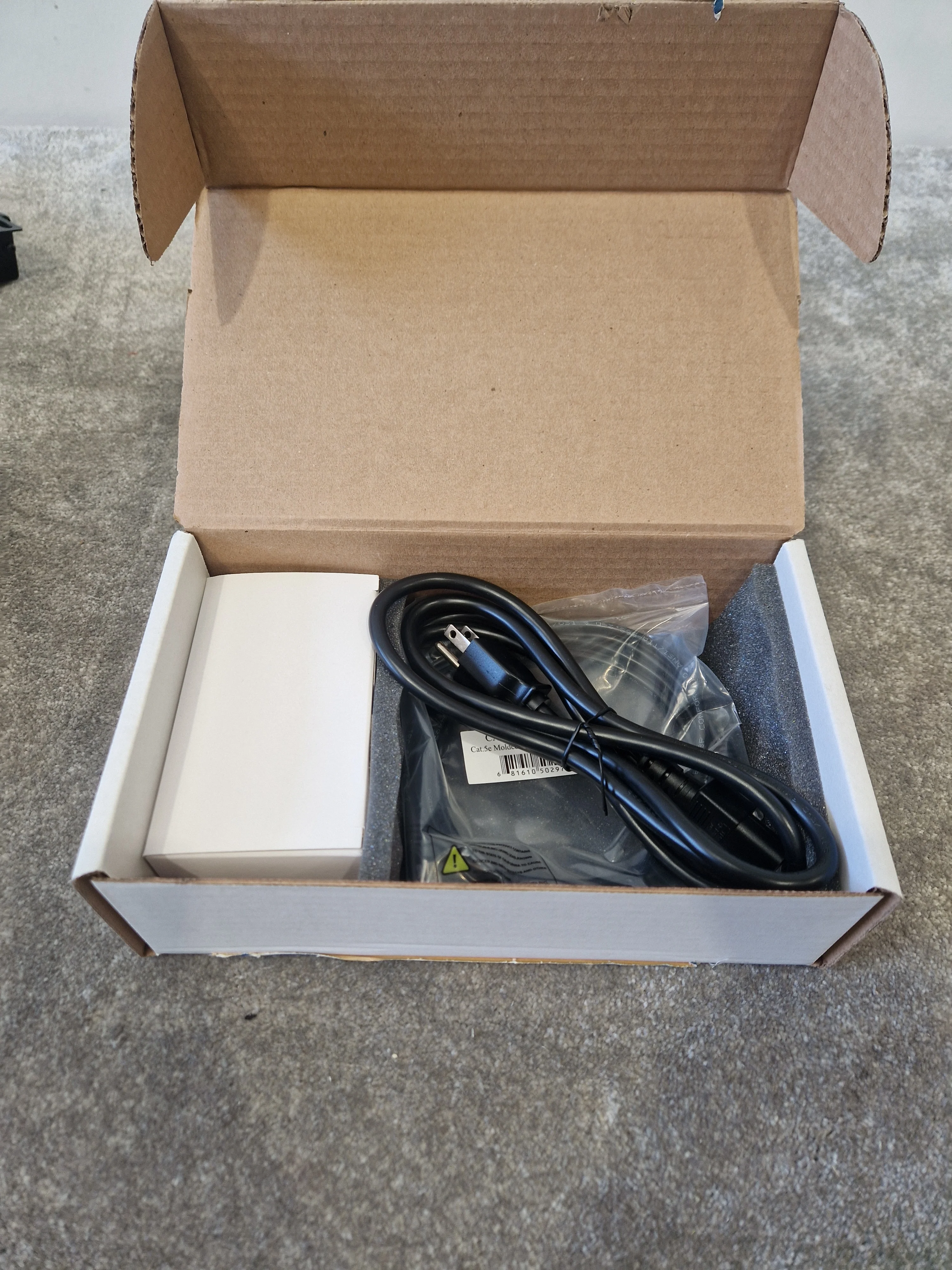 Crestron PWE-4803RU – PoE Injector – Mint w/ Original Box - Image 2