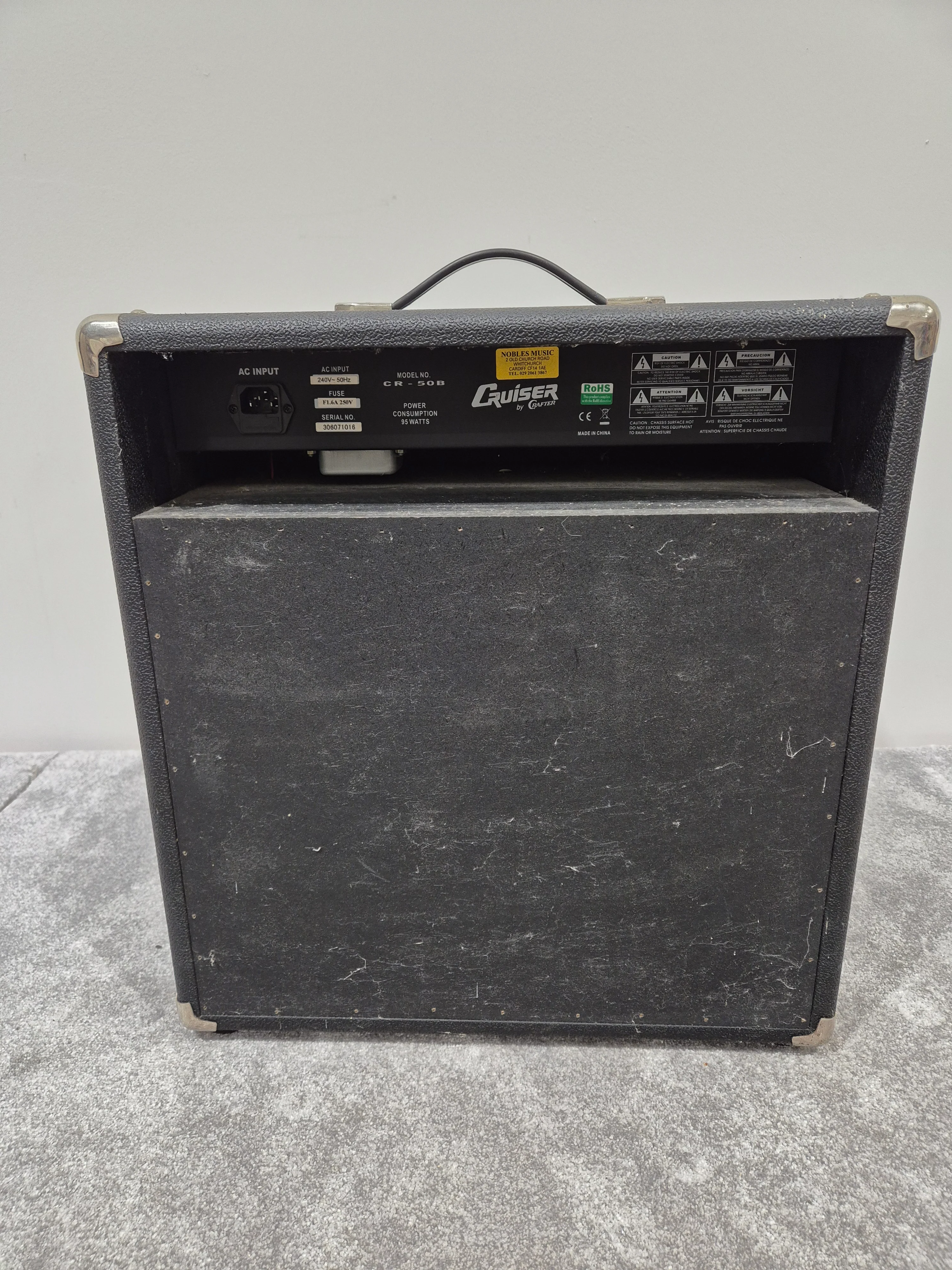 Cruiser CR-50B - 50-watts RMS Bass Amplifier - Image 6