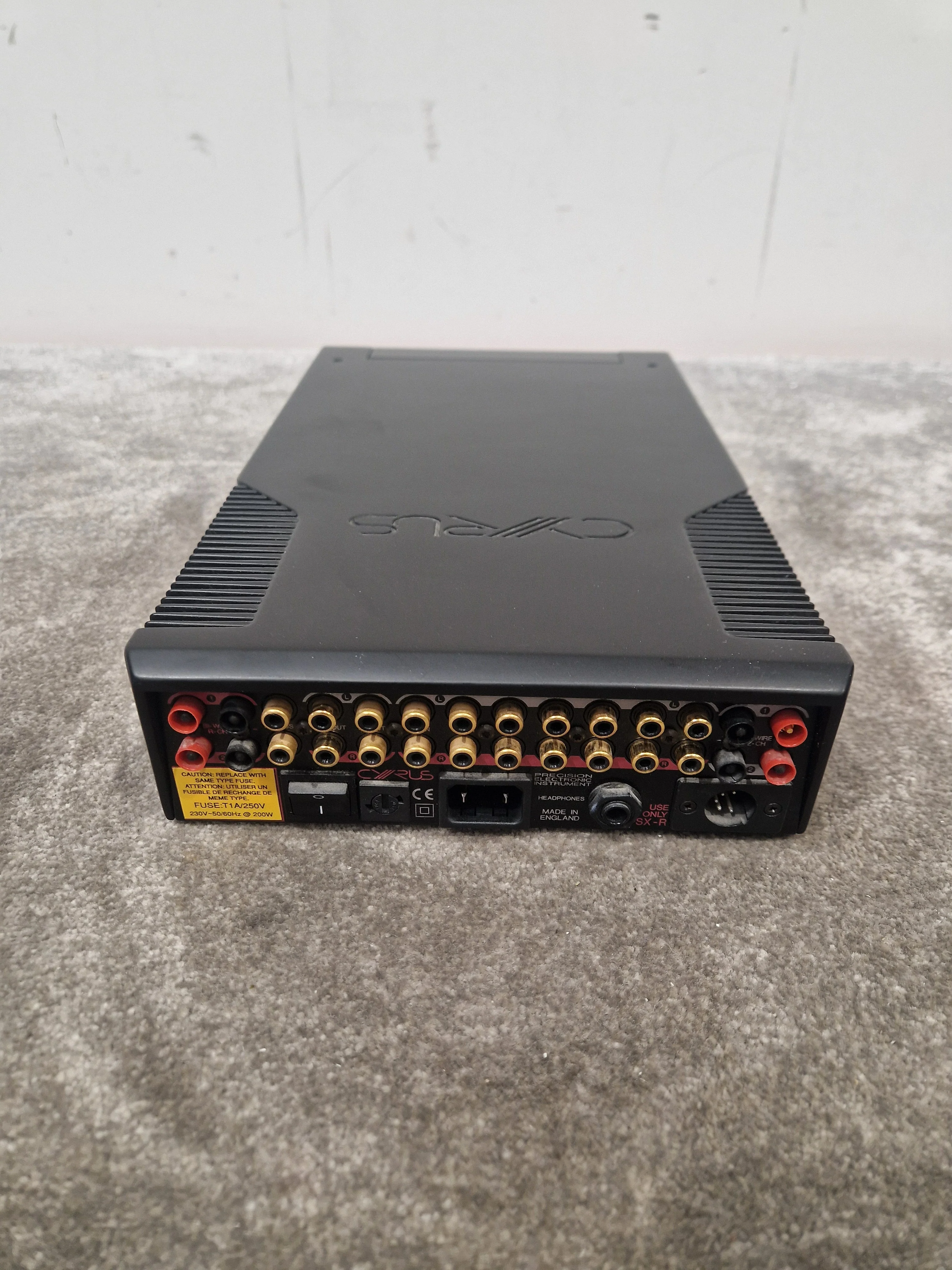 Cyrus 7 - High-Fidelity Amplifier - Excellent w/ Power Supply & Manuals - Image 7