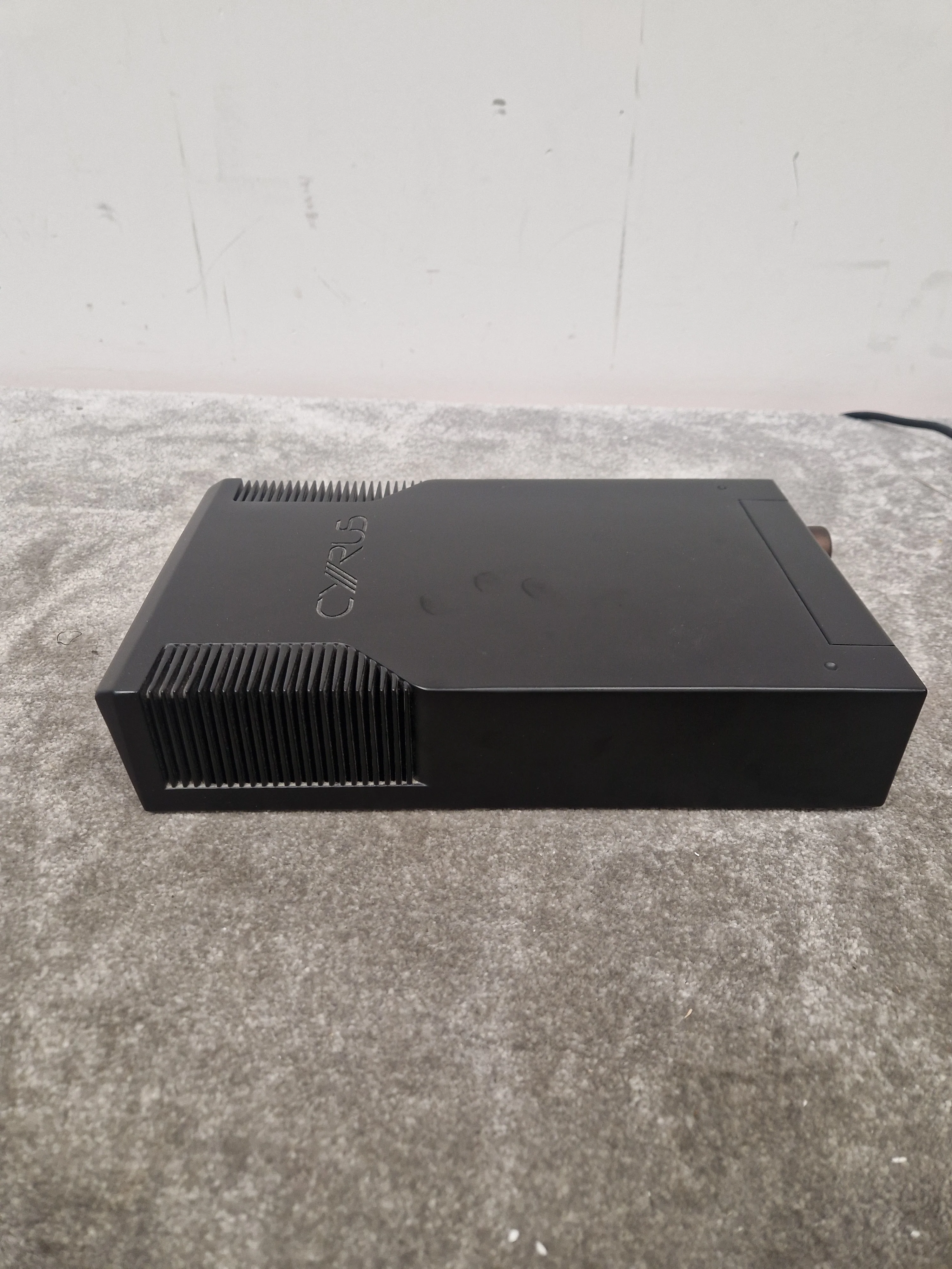 Cyrus FM 7.5 - High-Fidelity FM Tuner, Digital Display - Excellent w/ Power Supply & Manuals & Remote controller - Image 6