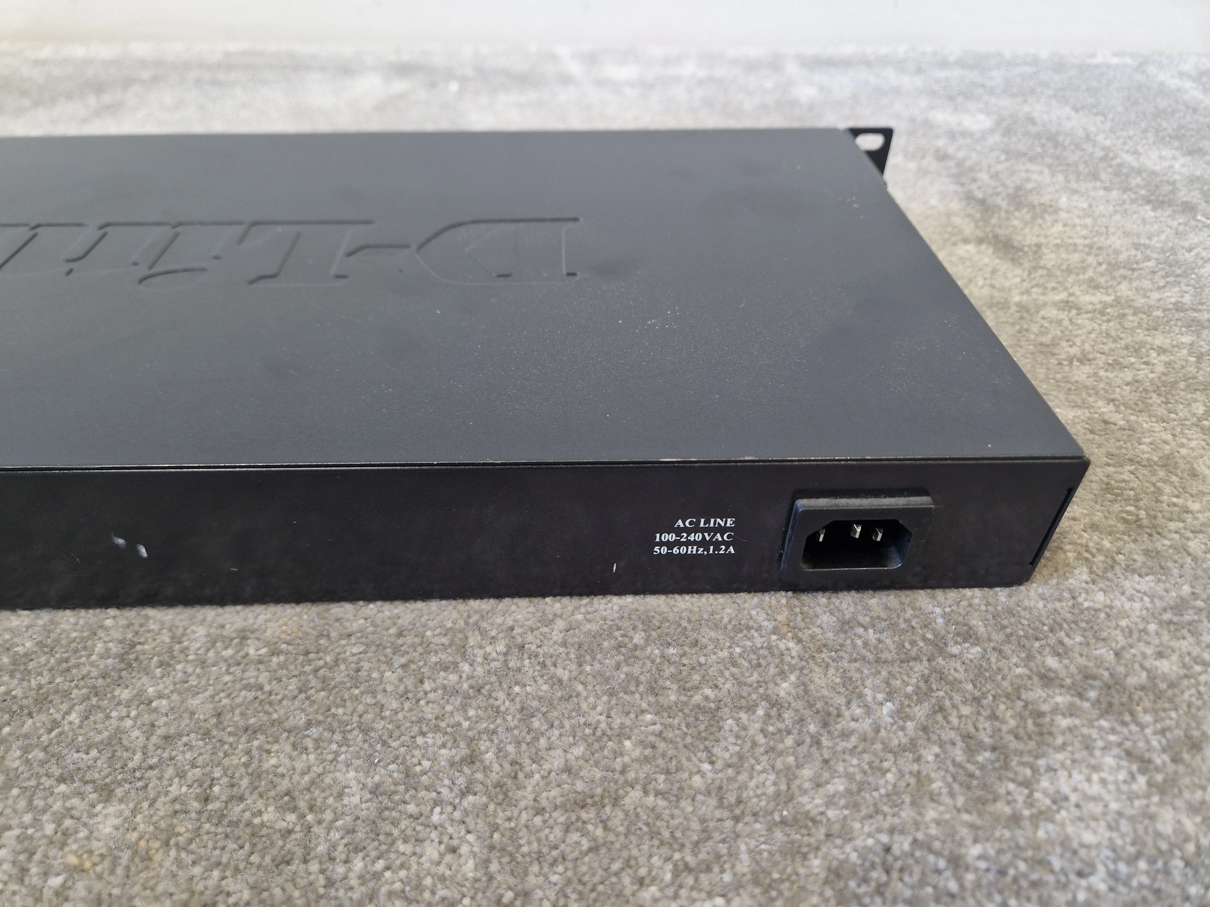 D-Link DGS-1224T – 24-Port Gigabit Smart Switch – Good - Image 7