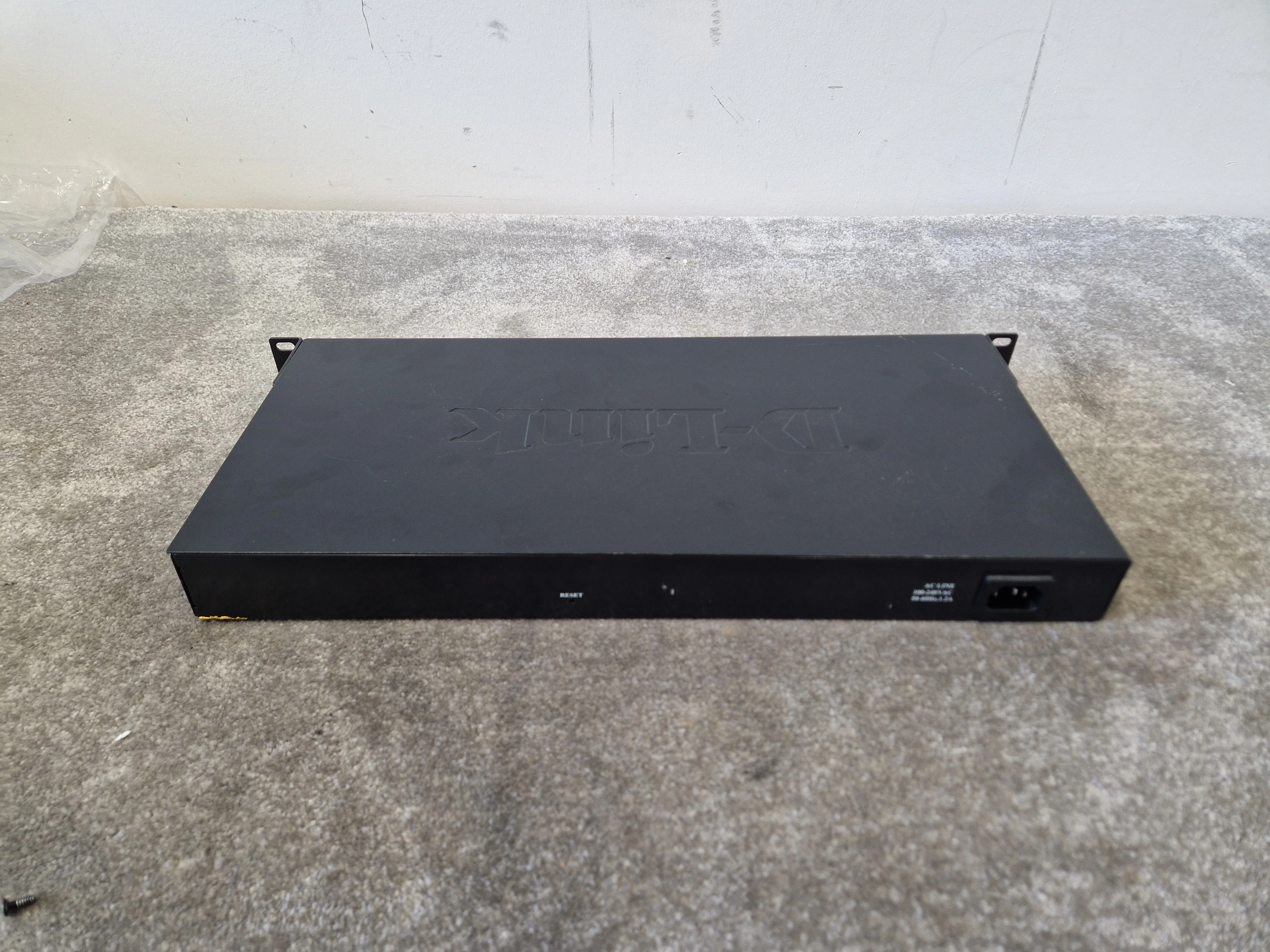 D-Link DGS-1224T – 24-Port Gigabit Smart Switch – Good - Image 9
