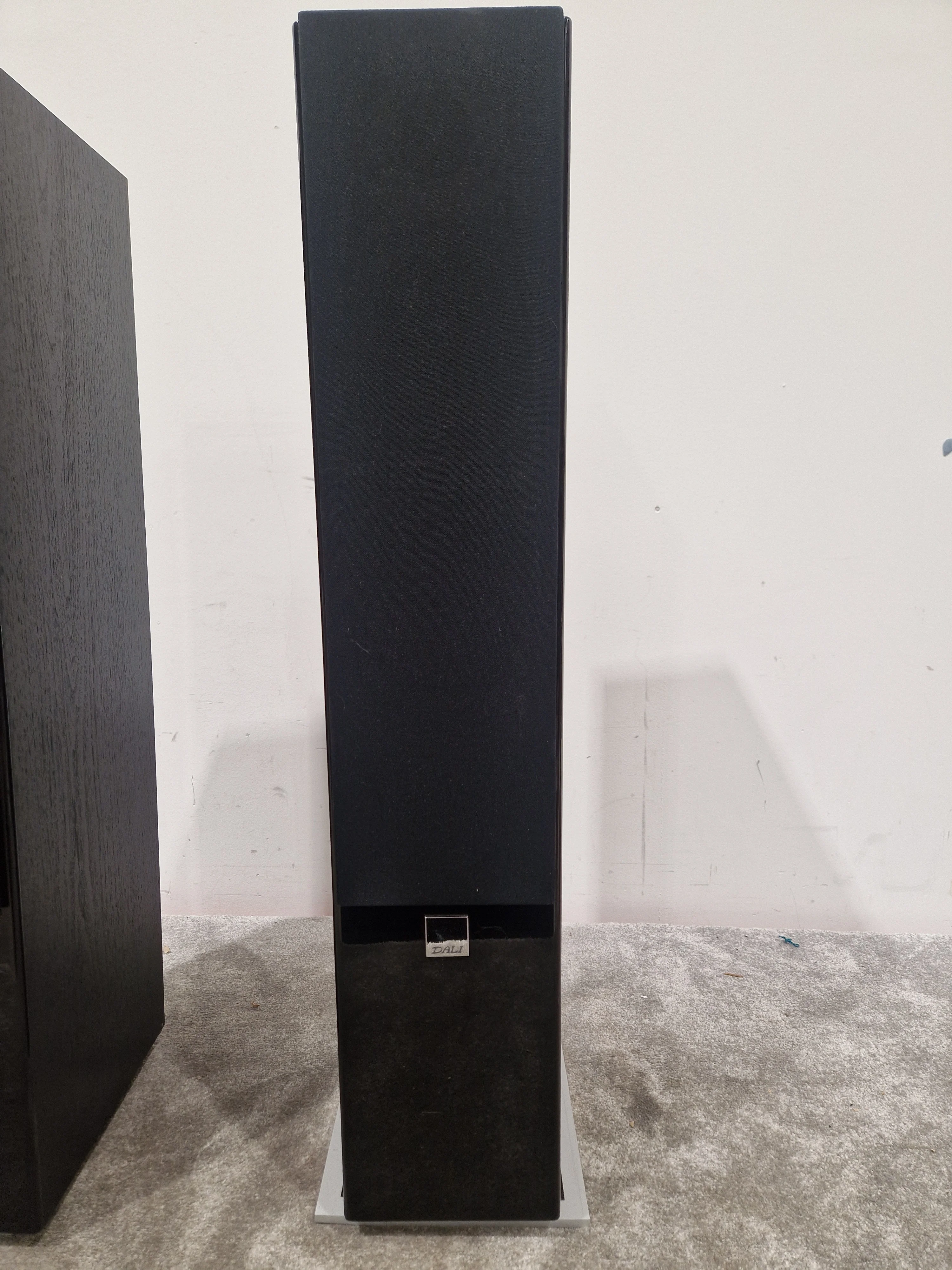 DALI Zensor 5 - Floor Standing Speakers - Black Ash  - Dynamic Sound - Very Good - Image 2