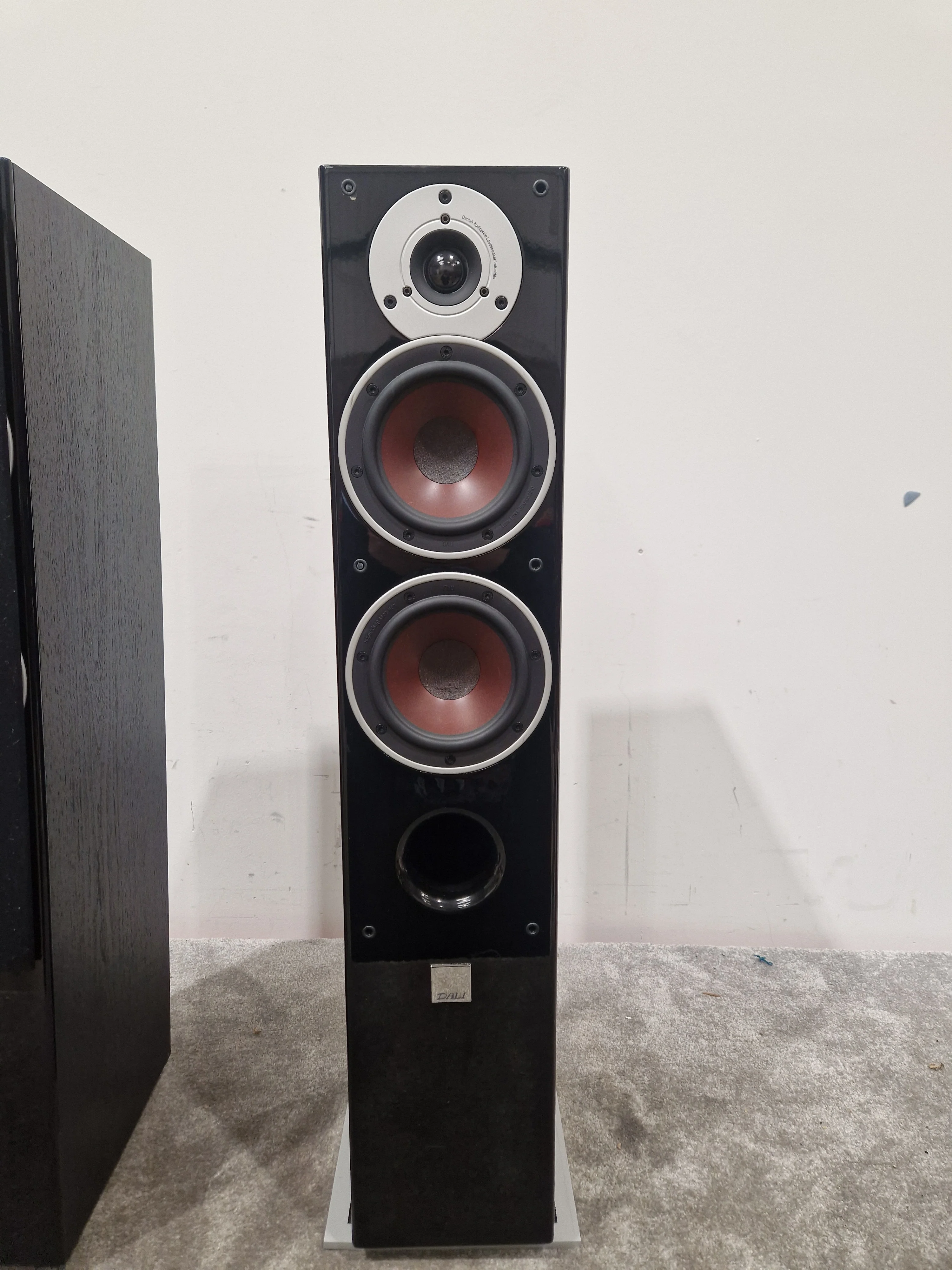 DALI Zensor 5 - Floor Standing Speakers - Black Ash  - Dynamic Sound - Very Good - Image 9