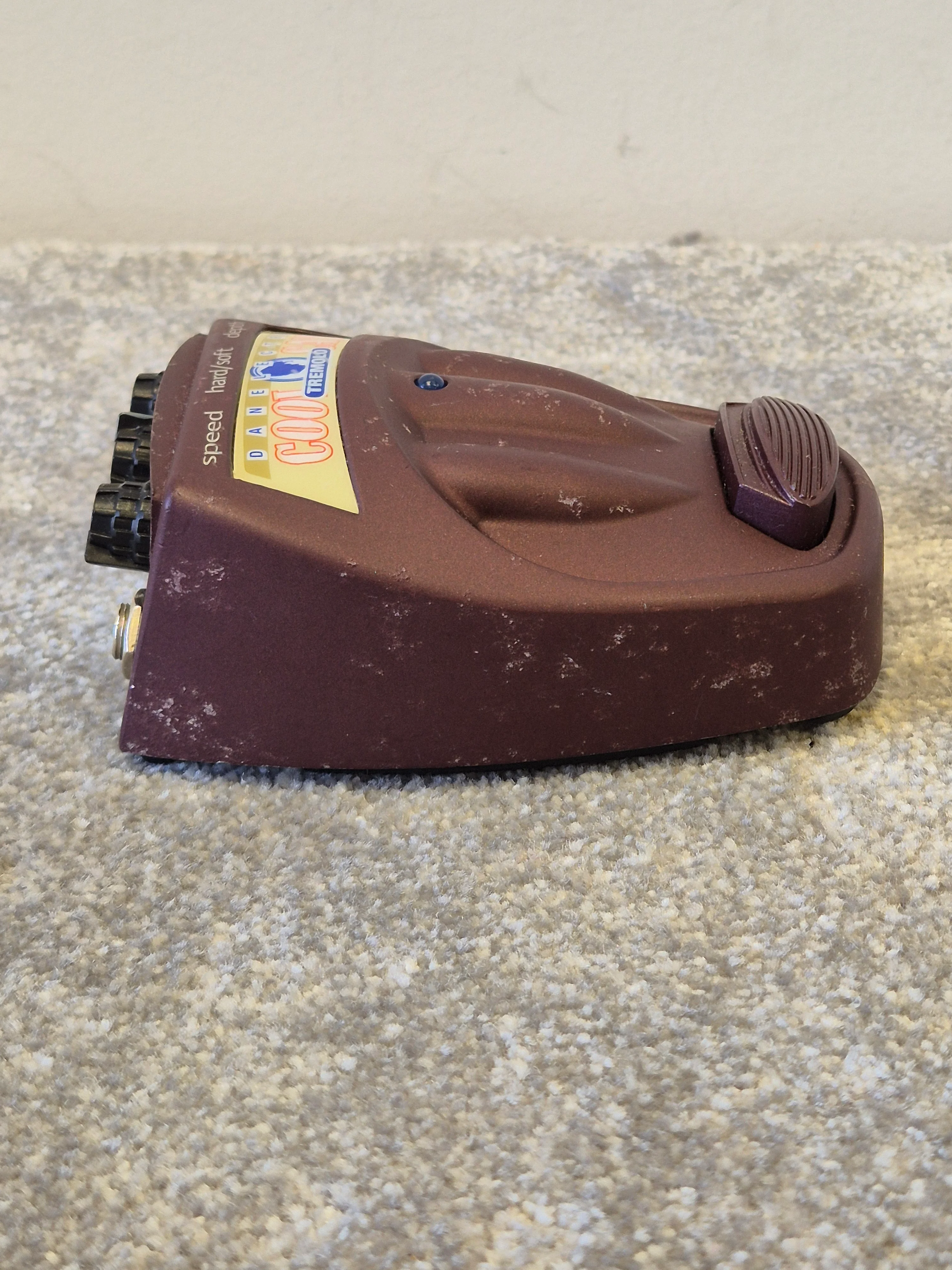 Danelectro Cool Cat Tremolo Pedal – Vintage-Style Modulation Guitar Pedal – Good Condition - Image 4