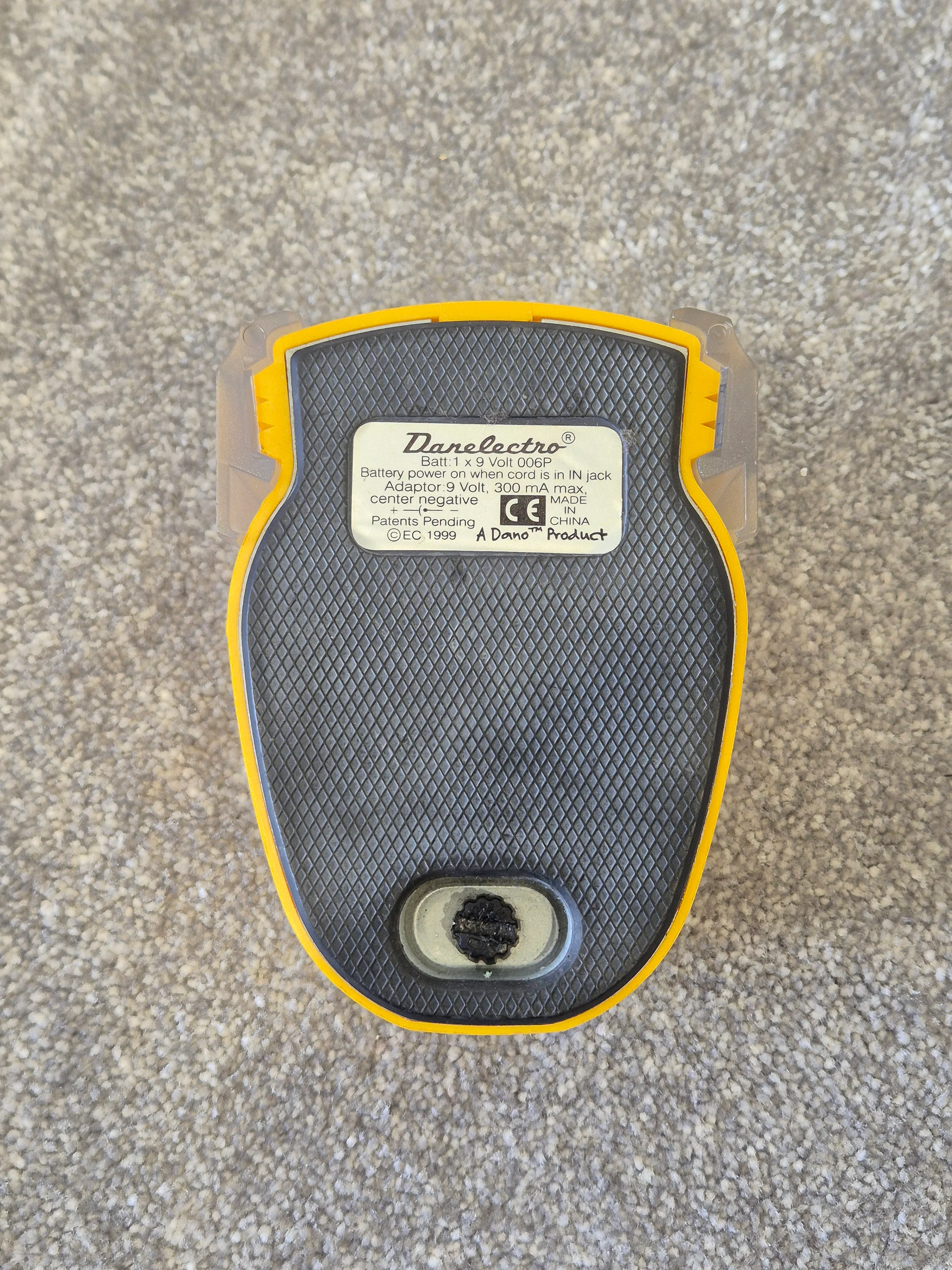 Danelectro Grilled Cheese Distortion - Guitar Effect Pedal - Image 6