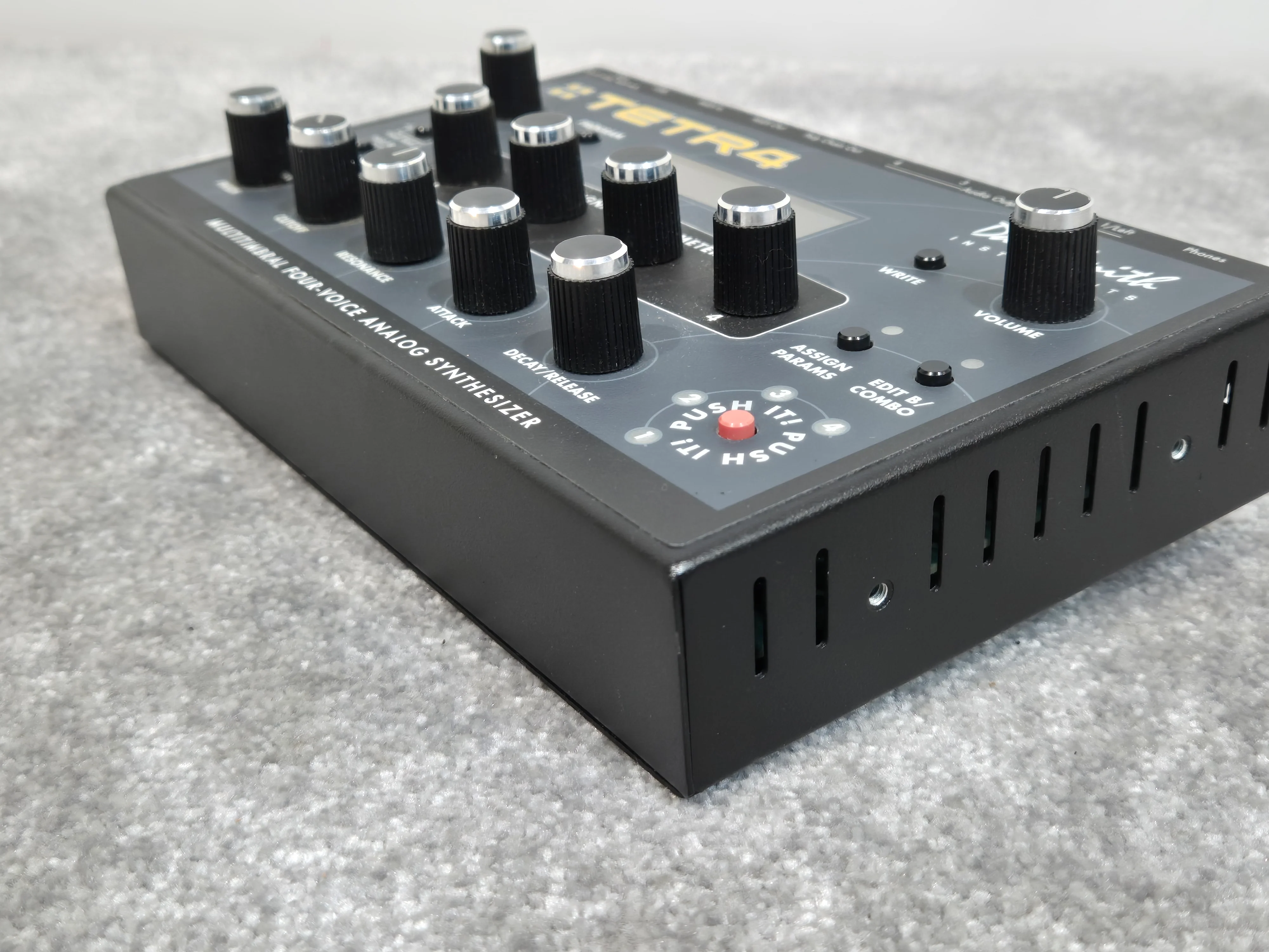Dave Smith Tetra Synth - Analog Poly Synthesizer w/ Original Power Supply - Image 7