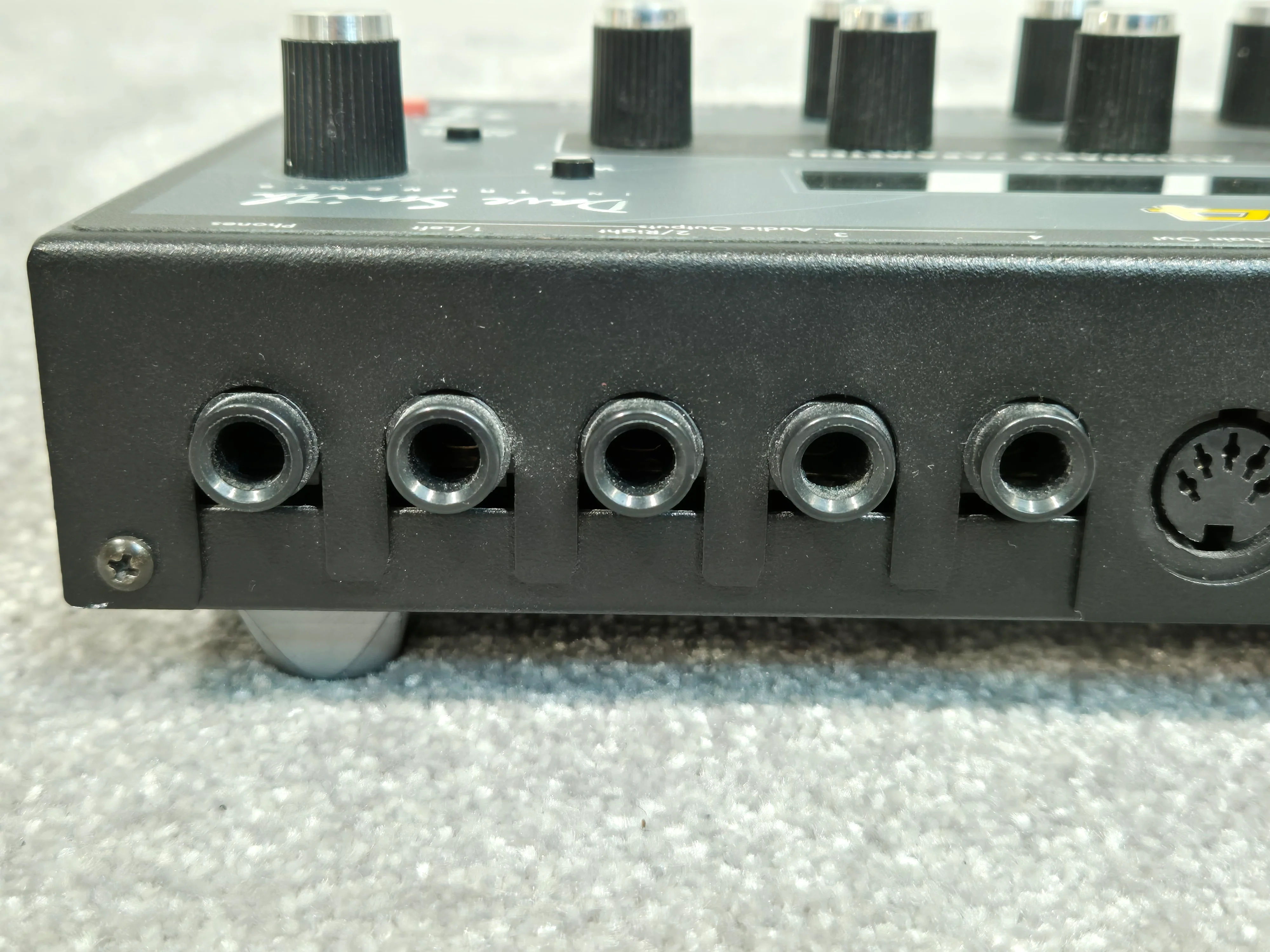 Dave Smith Tetra Synth - Analog Poly Synthesizer w/ Original Power Supply - Image 9