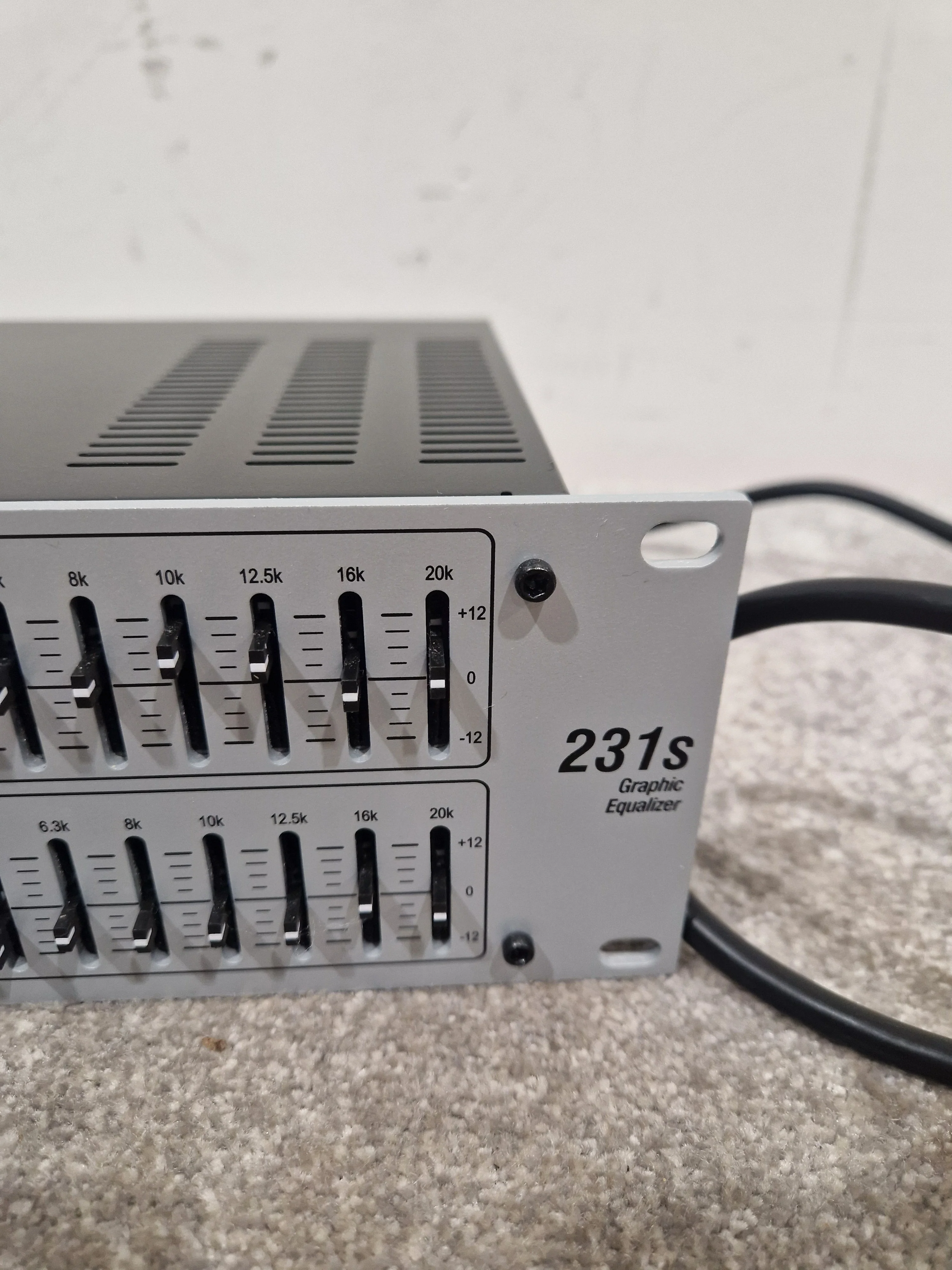 dbx 231S - Dual Channel Graphic Equalizer - Silver - Excellent w/ Original Box & Manuals - Image 19