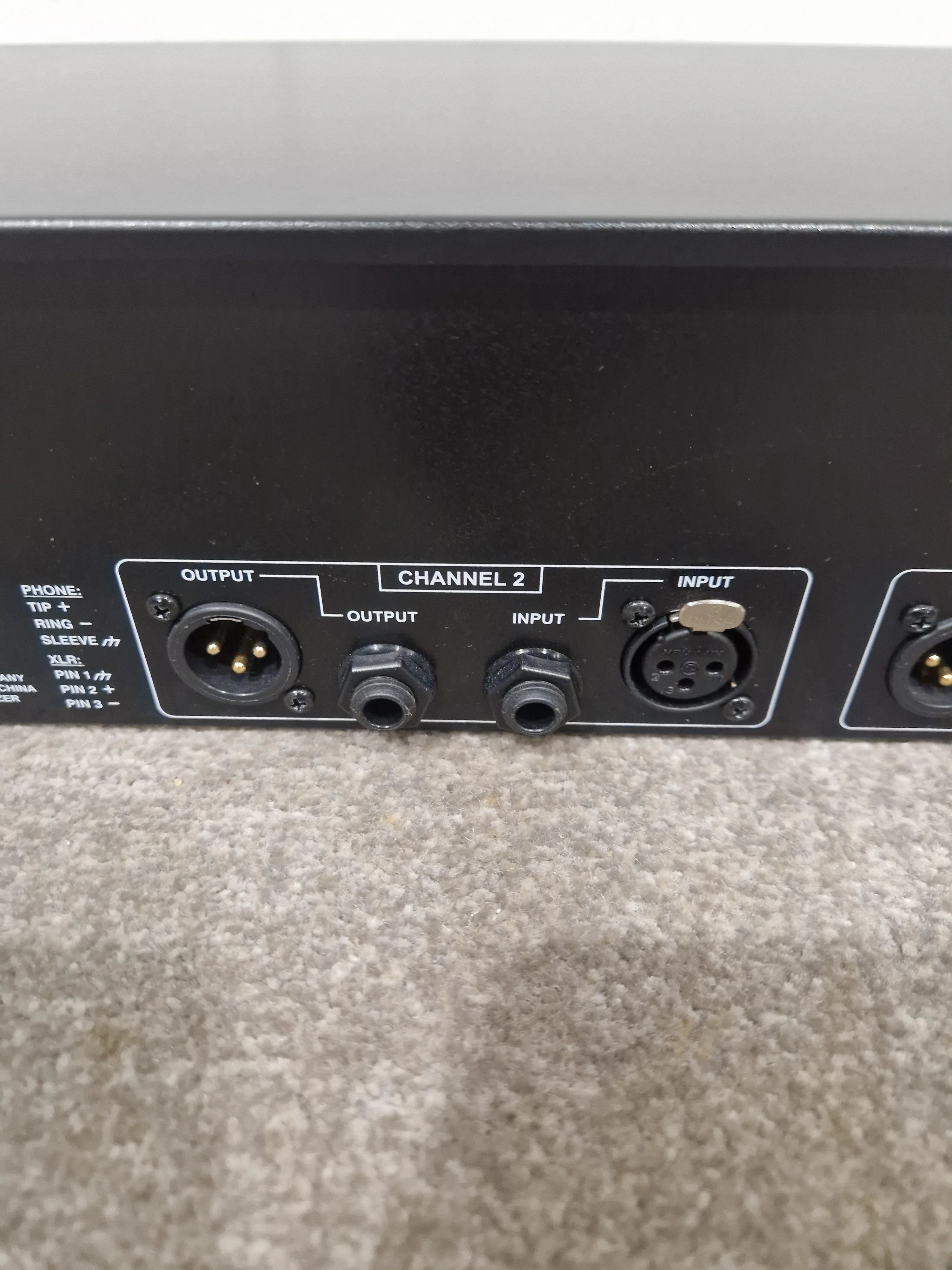 dbx 231S - Dual Channel Graphic Equalizer - Silver - Excellent w/ Original Box & Manuals - Image 2