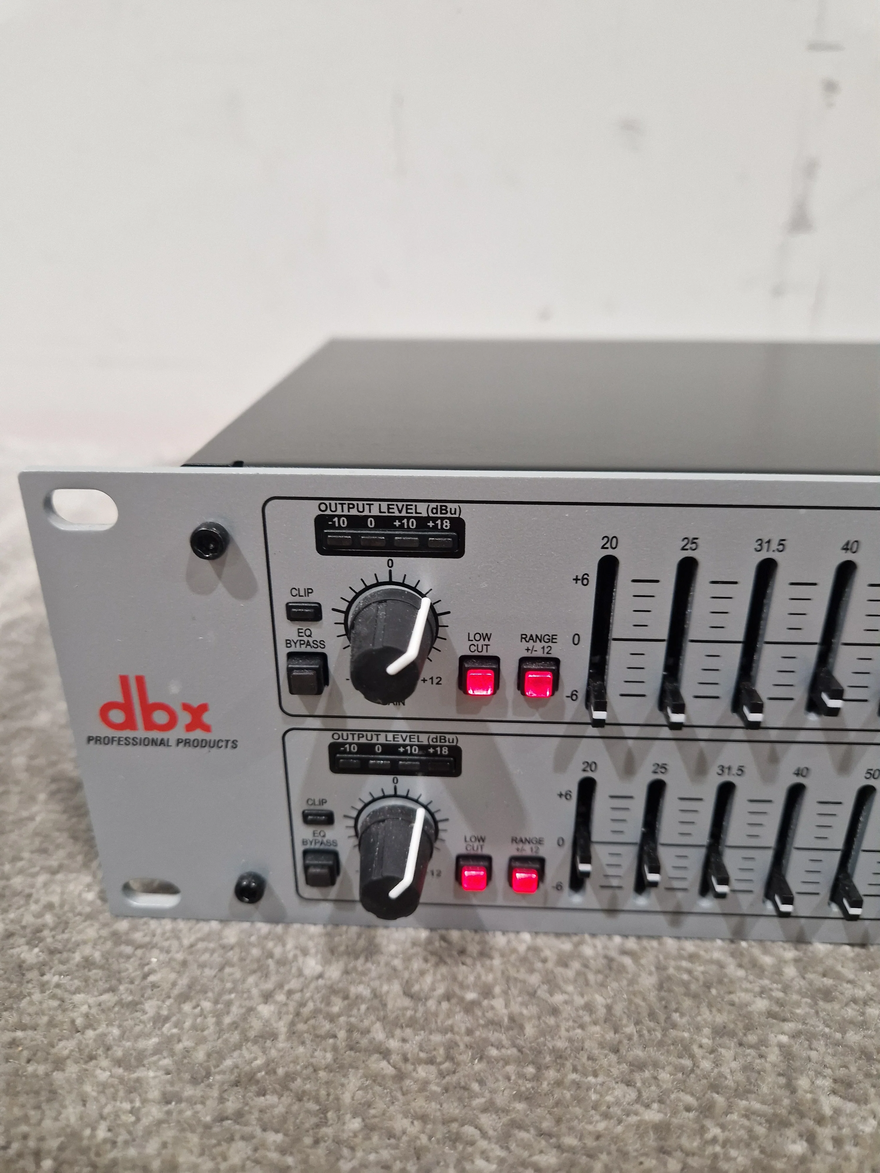 dbx 231S - Dual Channel Graphic Equalizer - Silver - Excellent w/ Original Box & Manuals - Image 5