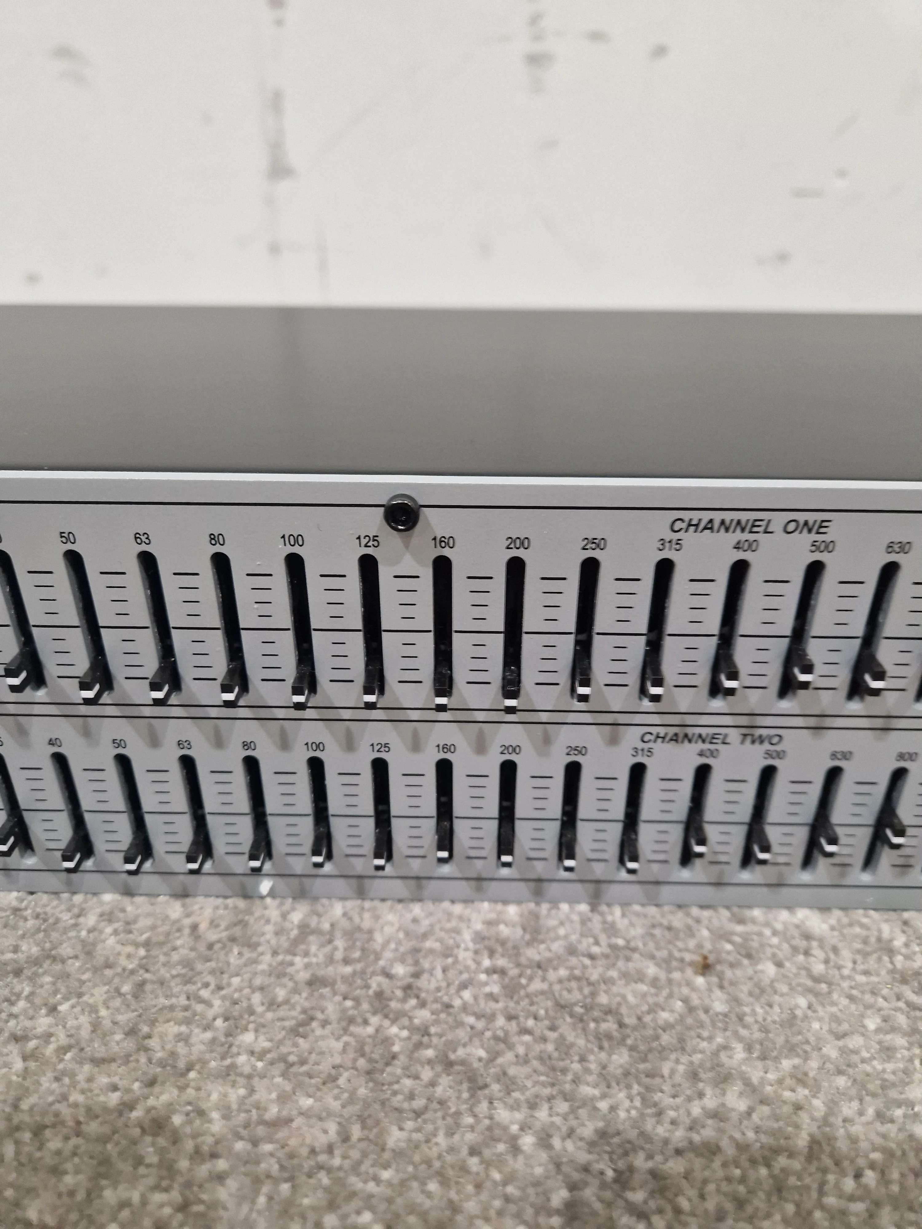 dbx 231S - Dual Channel Graphic Equalizer - Silver - Excellent w/ Original Box & Manuals - Image 6