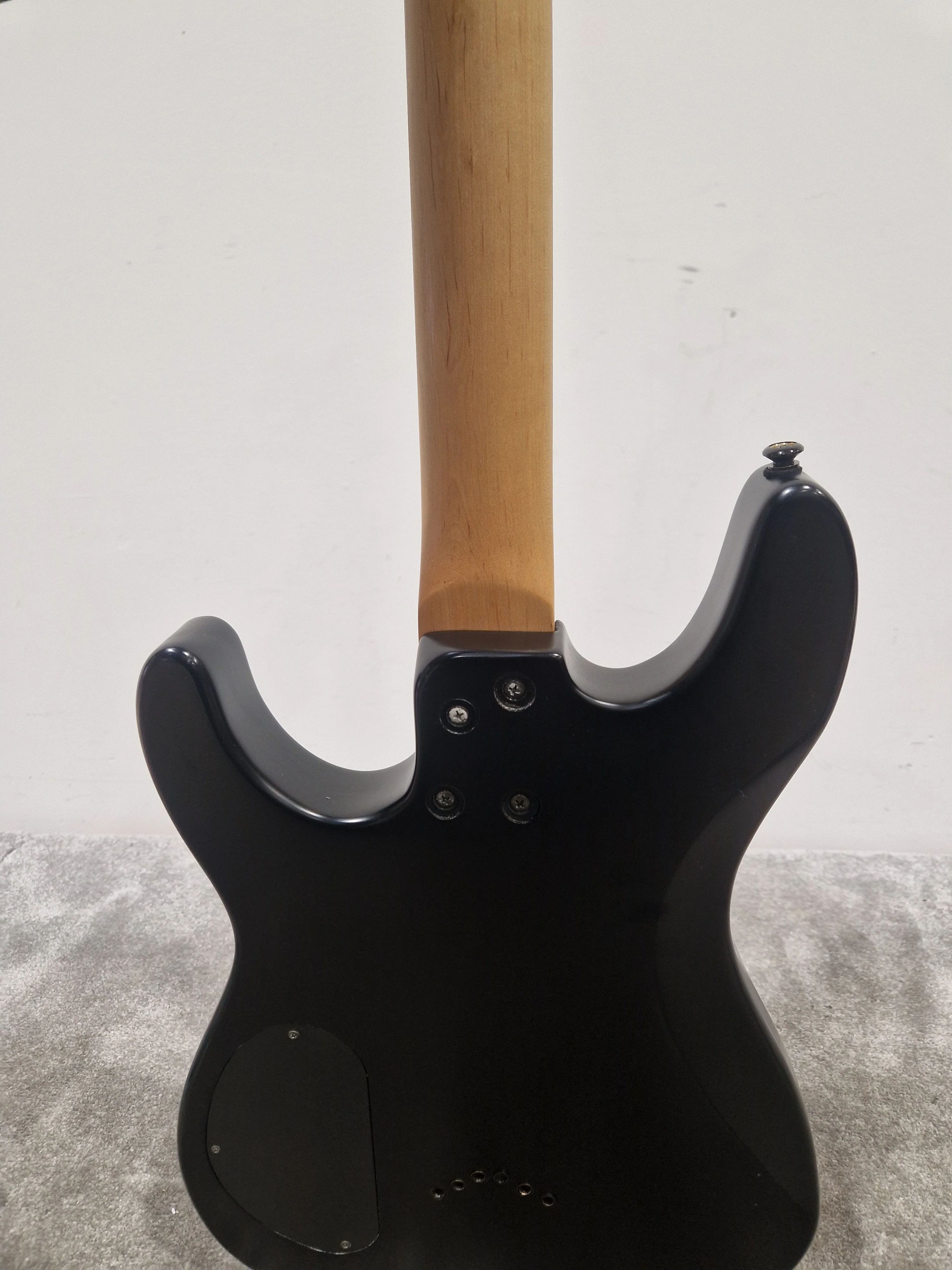 Dean Vendetta Black - Solid Body Electric Guitar - Very Good w/ New Strings - Image 4