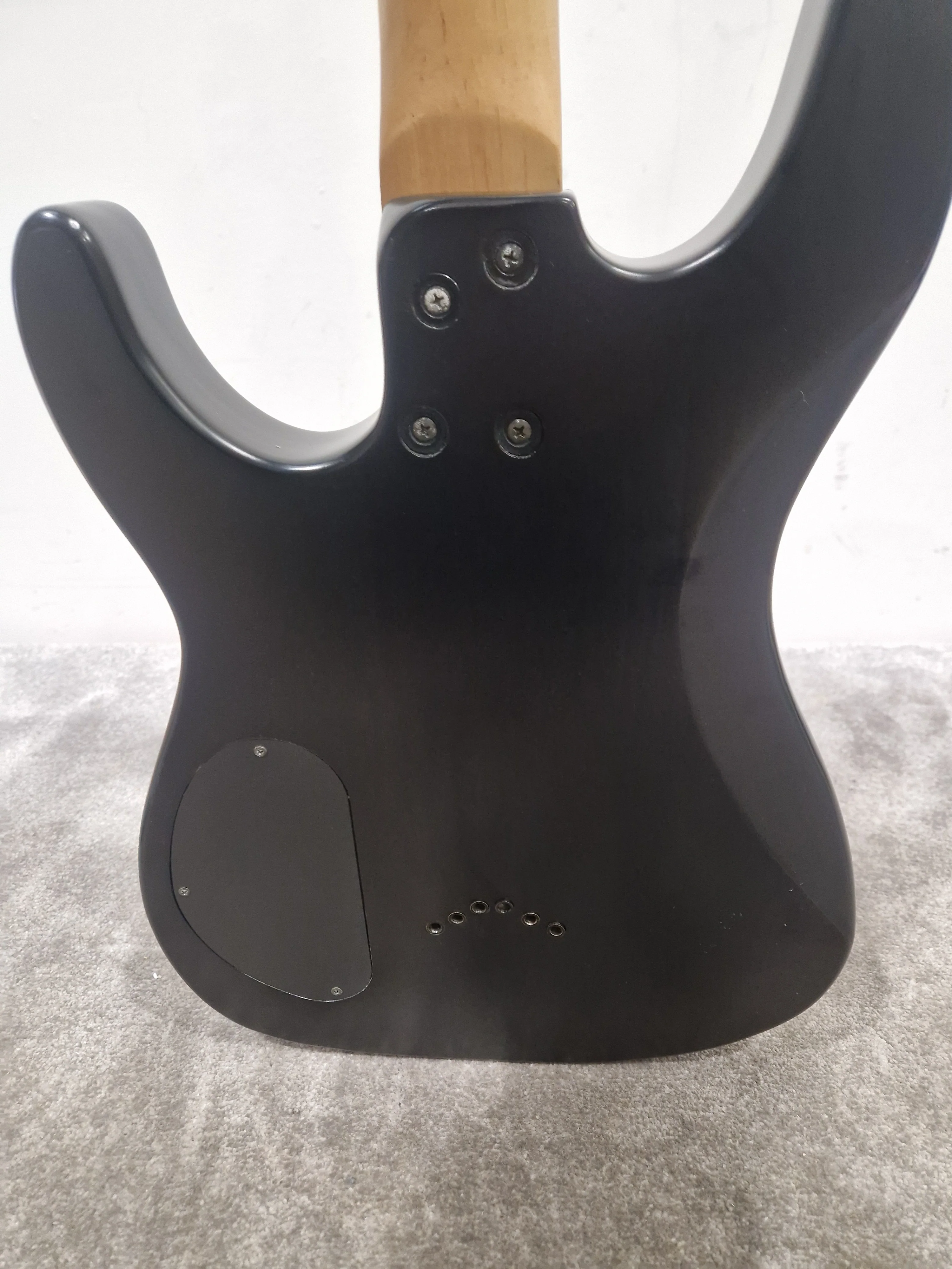 Dean Vendetta Black - Solid Body Electric Guitar - Very Good w/ New Strings - Image 8