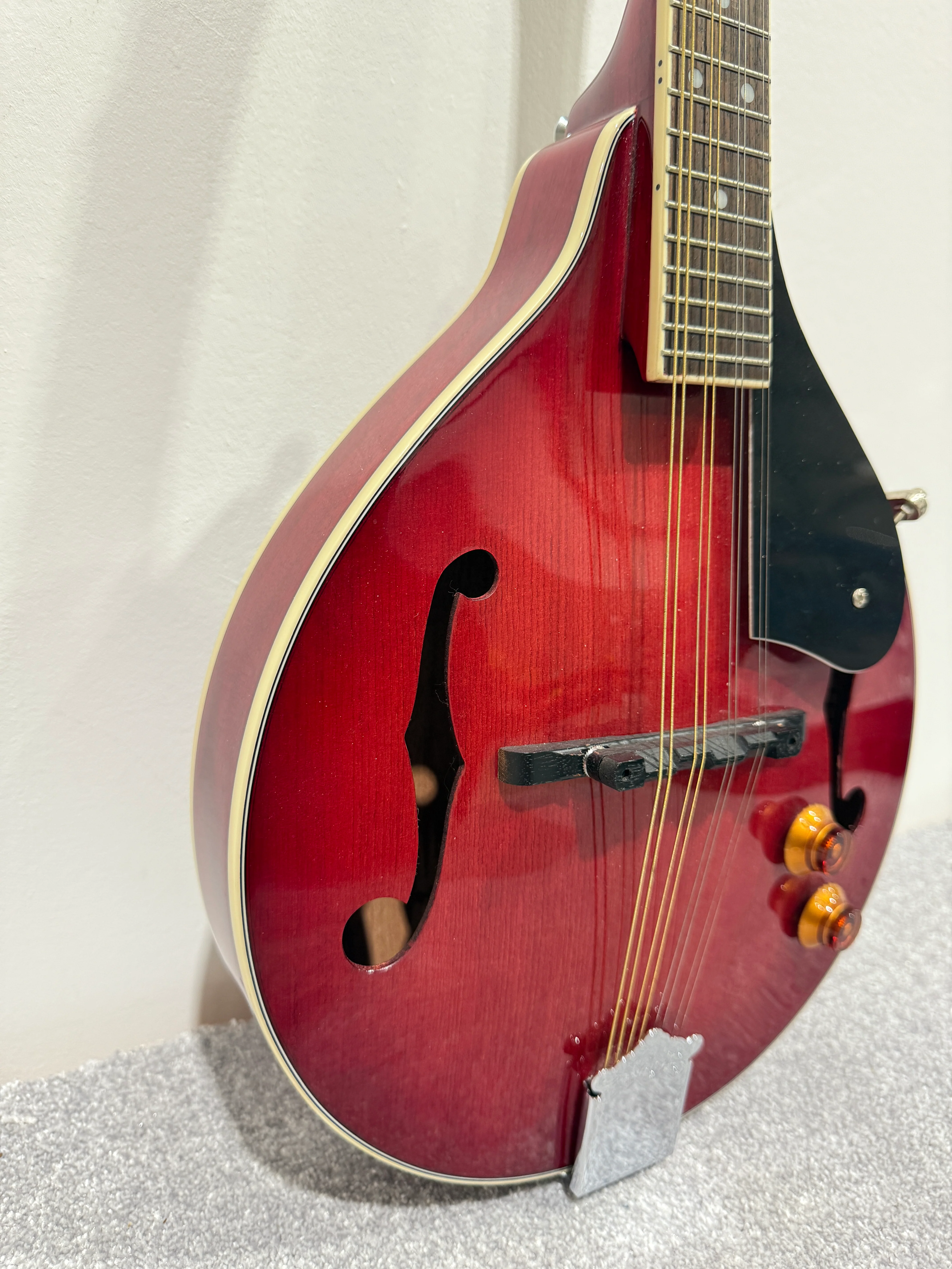 Delta Blue 8 String Mandolin (Red)- with Soft bag, new strings and mandolin chord book - Image 3