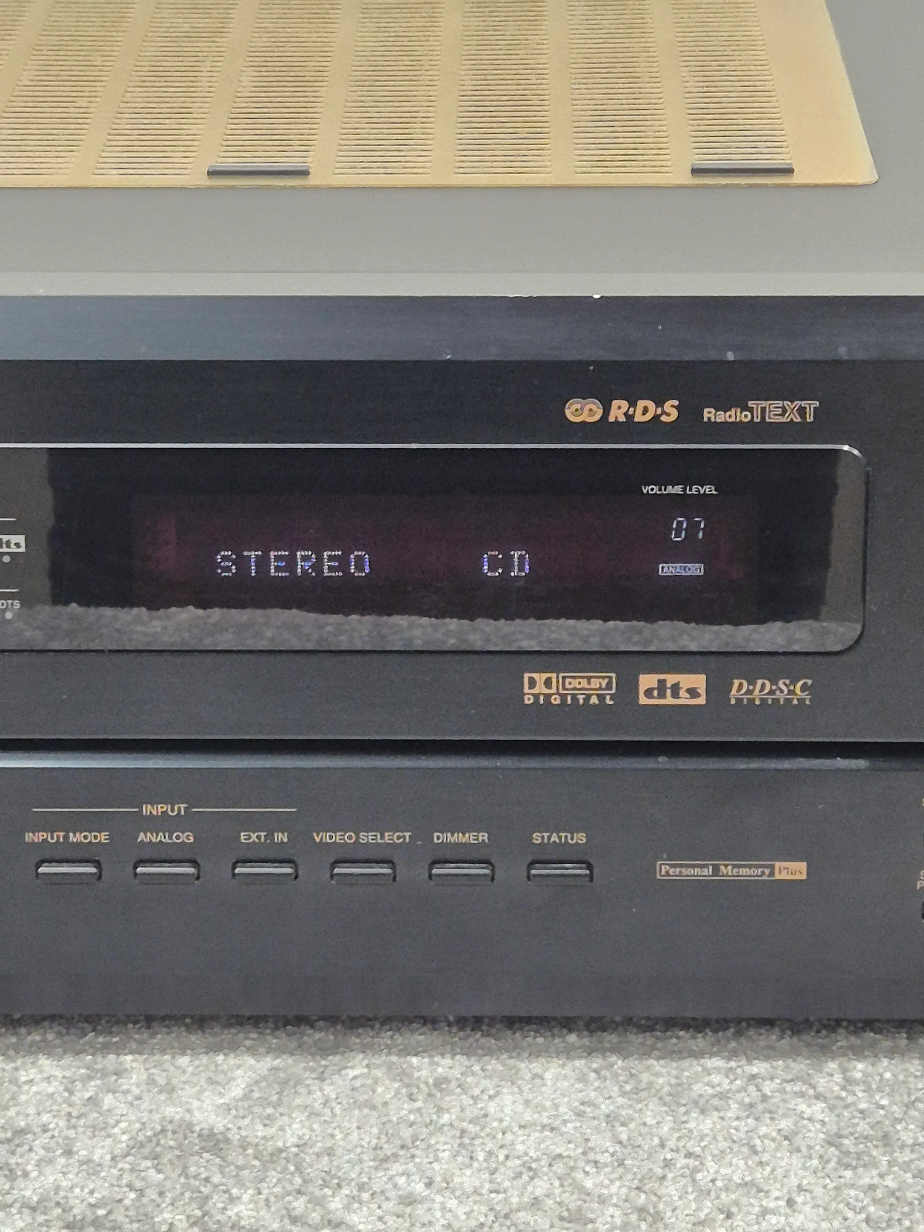 Denon AVR-2800 - Home Theater Receiver - Spares or Repair w/ Remote Control - Image 3