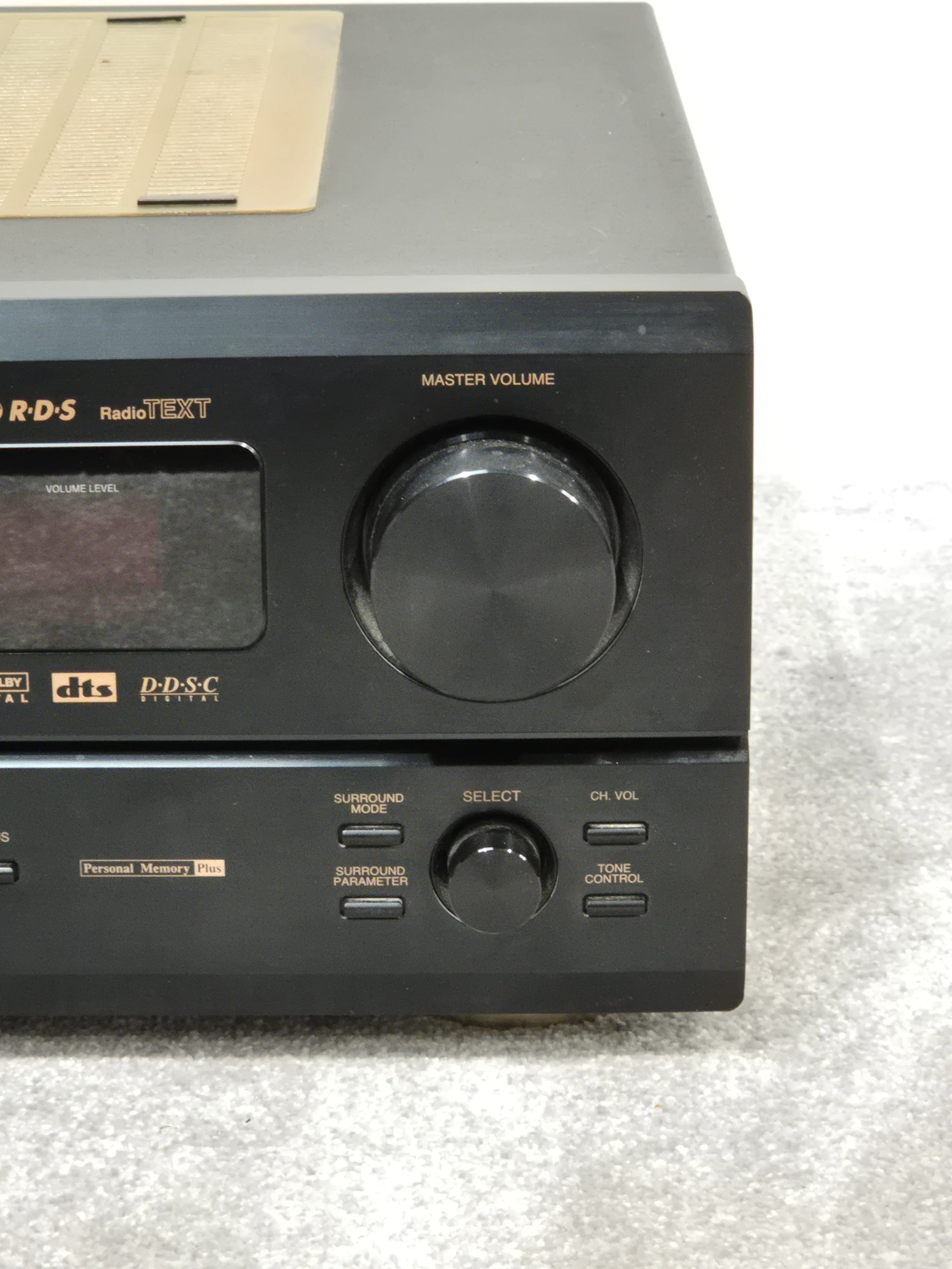 Denon AVR-2800 - Home Theater Receiver - Spares or Repair w/ Remote Control - Image 4