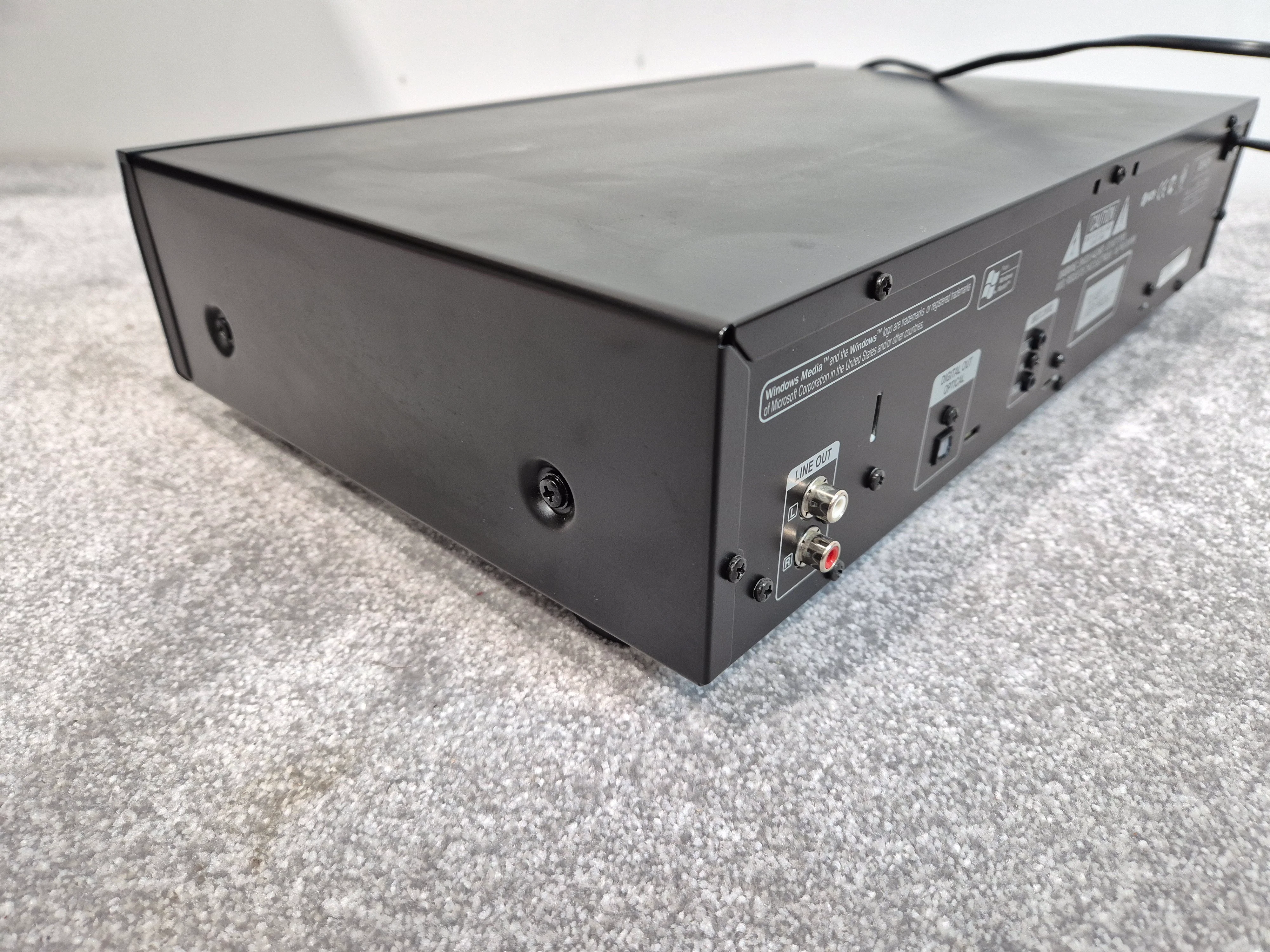 Denon DCD-520AE - CD Player with Remote Control and Manual - Image 6