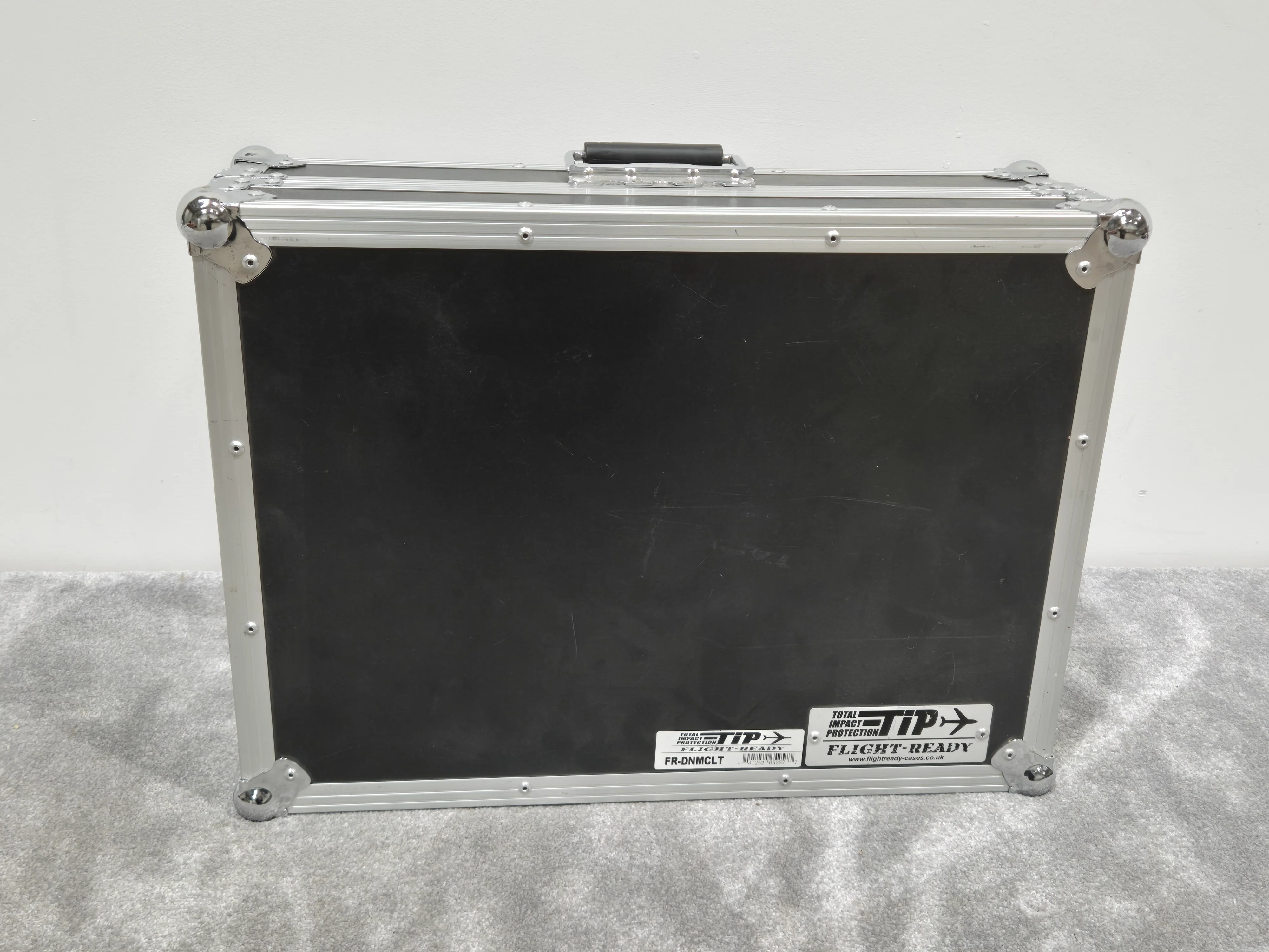Denon MC6000MK2 - Professional DJ Controller and Digital Mixer w/ Flight Case - Image 11