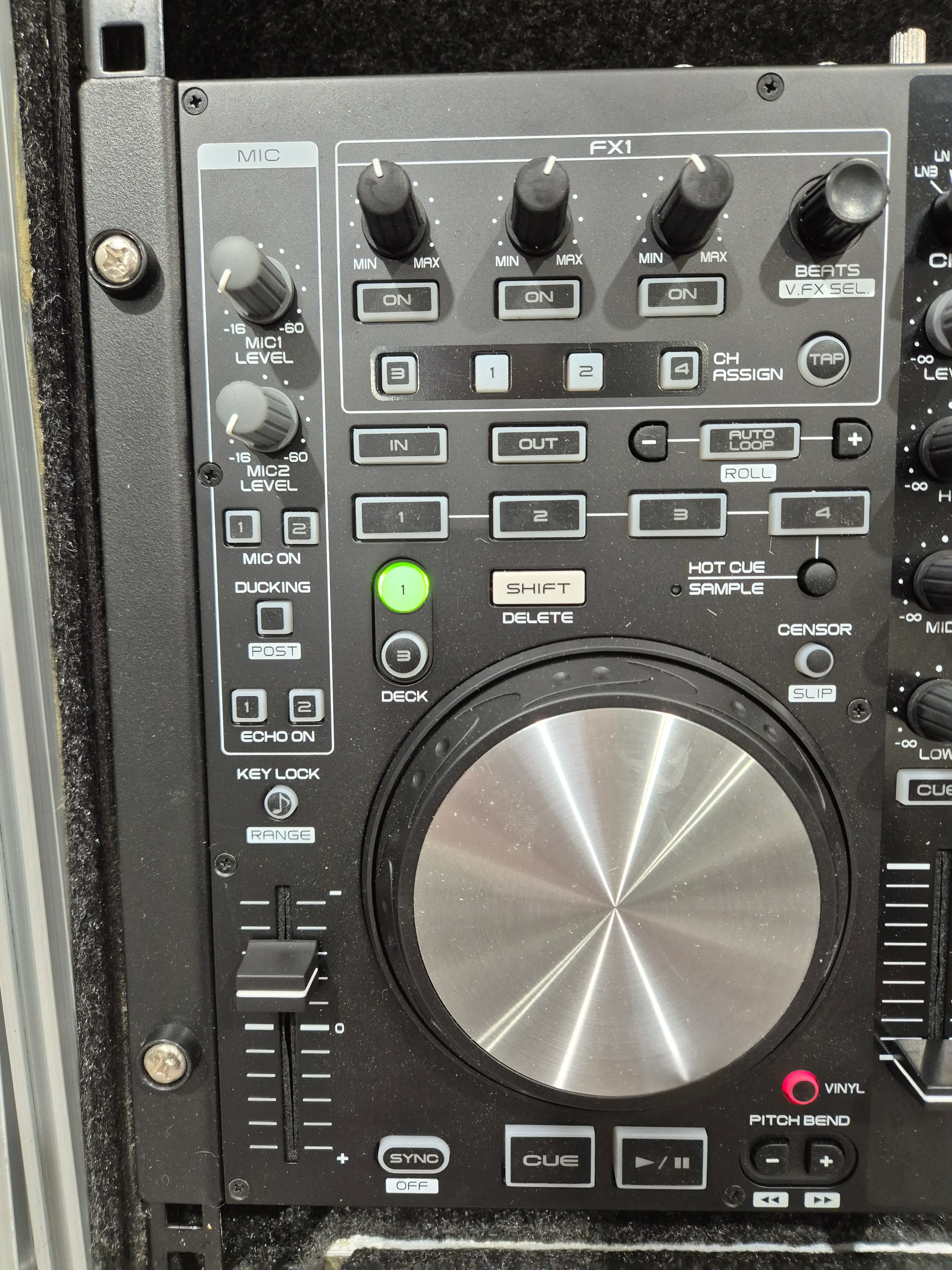 Denon MC6000MK2 - Professional DJ Controller and Digital Mixer w/ Flight Case - Image 2