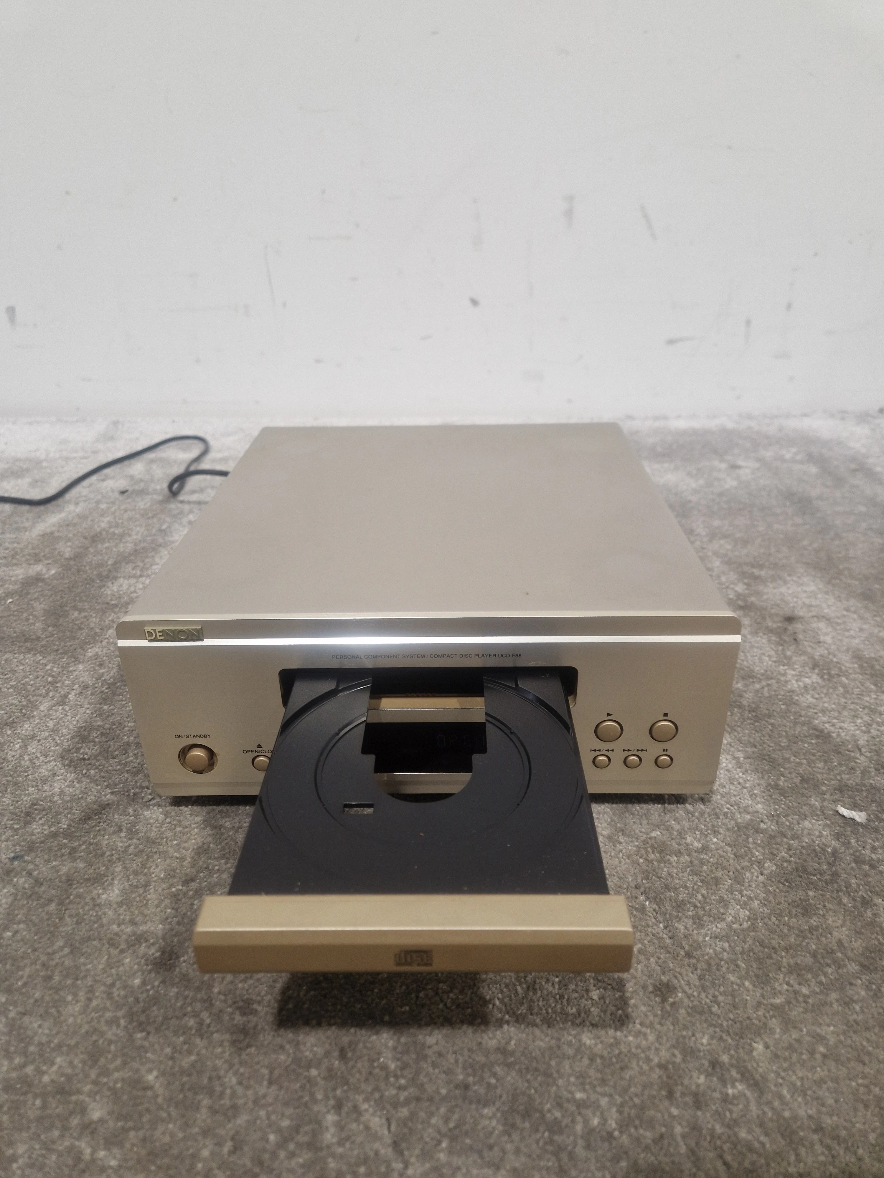 Denon UCD-F88 - CD Player - Silver - Spares or Repair - Image 10