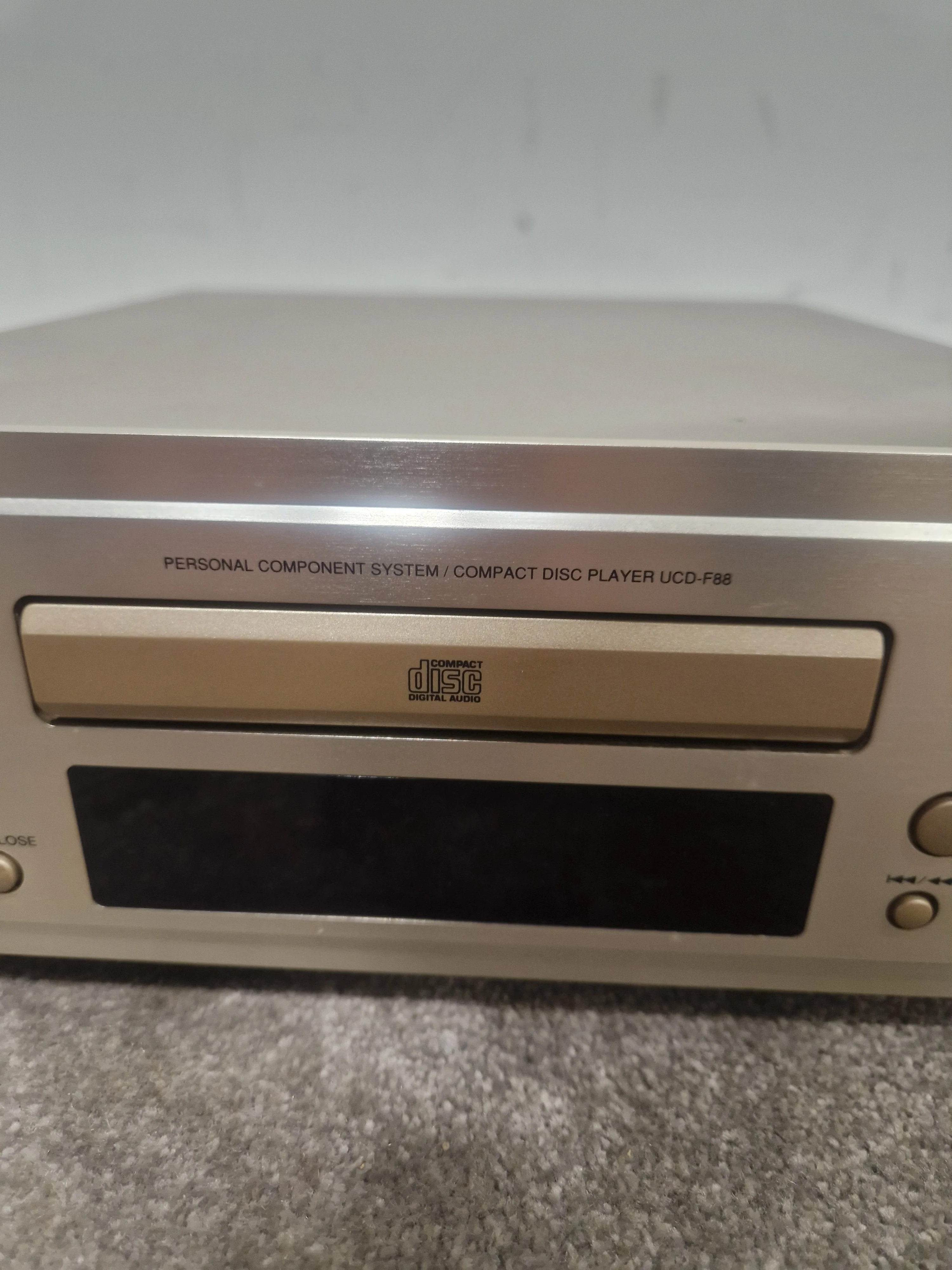 Denon UCD-F88 - CD Player - Silver - Spares or Repair - Image 8