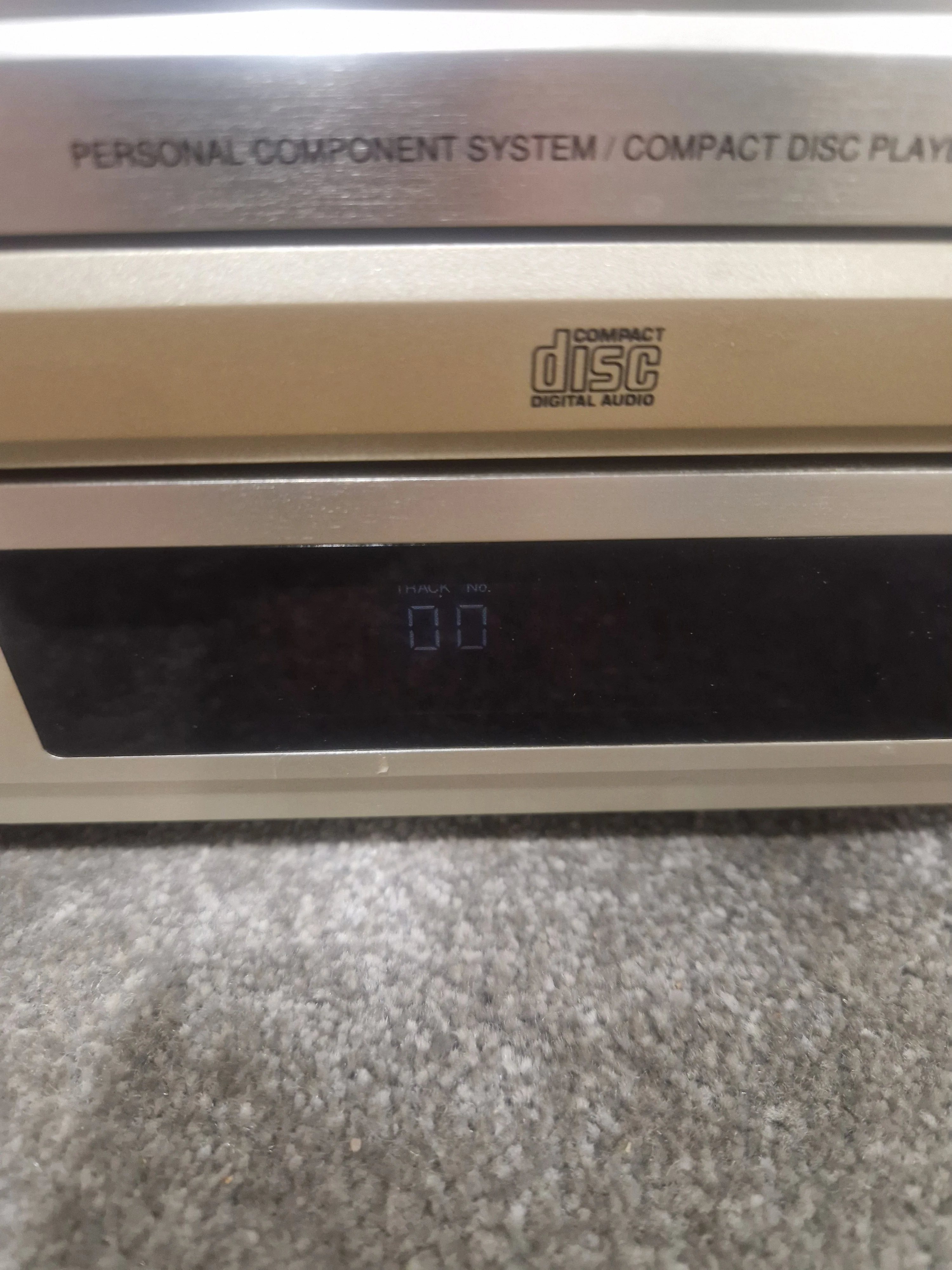 Denon UCD-F88 - CD Player - Silver - Spares or Repair - Image 9