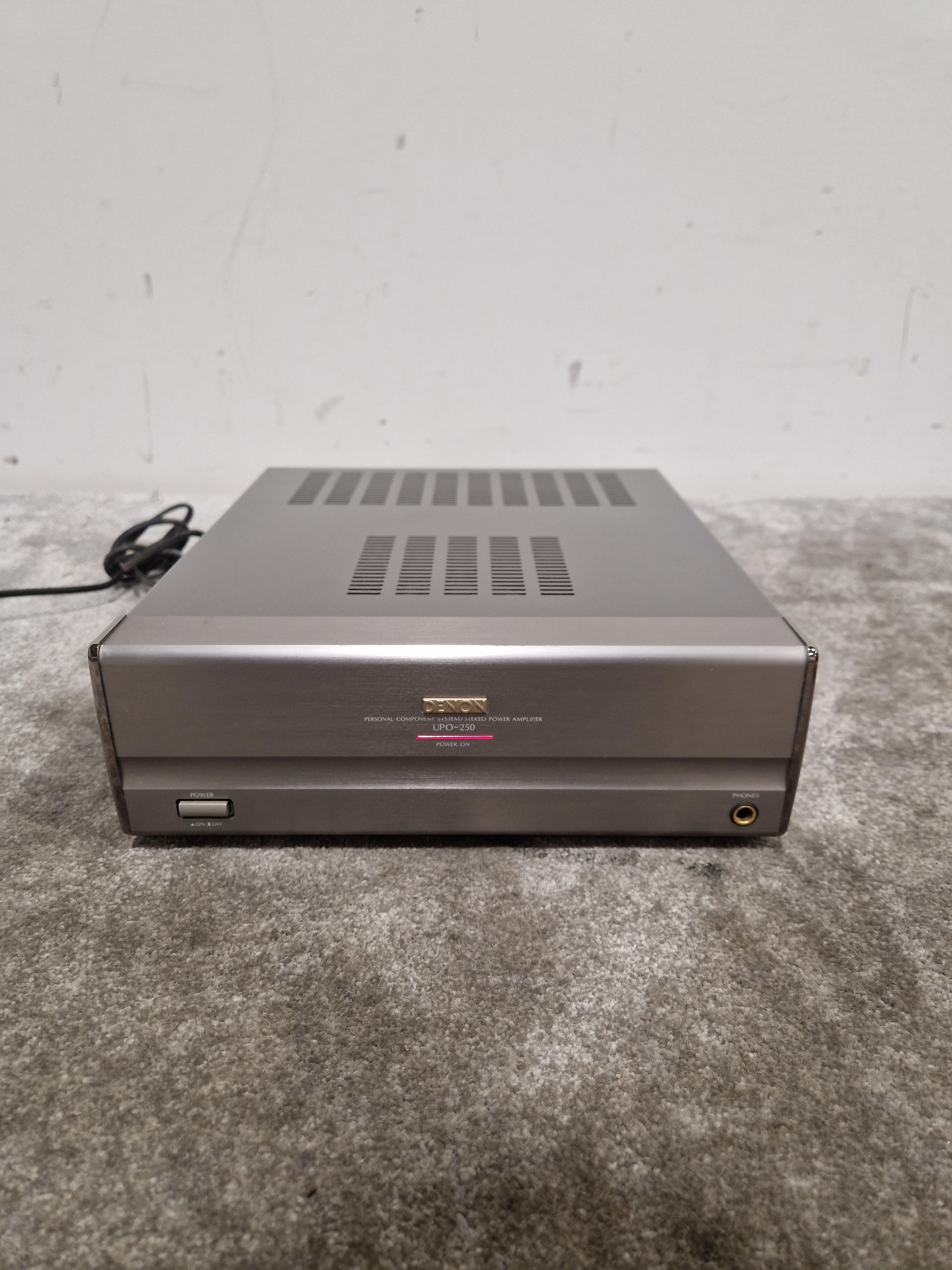 Denon UPO-250 - Stereo Power Amplifier - Silver - Good - Image 10