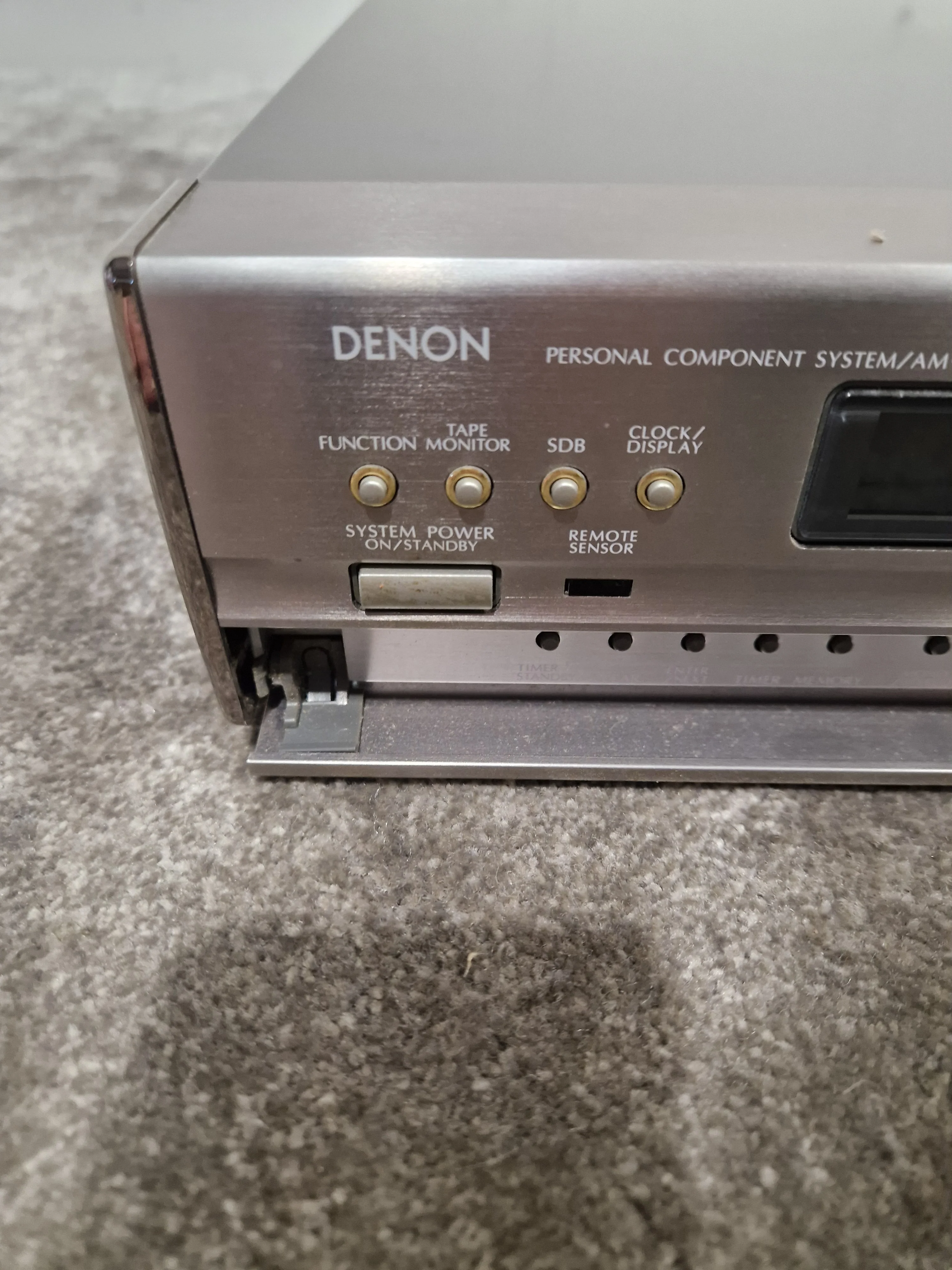Denon UTP-250 - AM/FM Tuner Pre-Amplifier - Silver - Good - Image 13