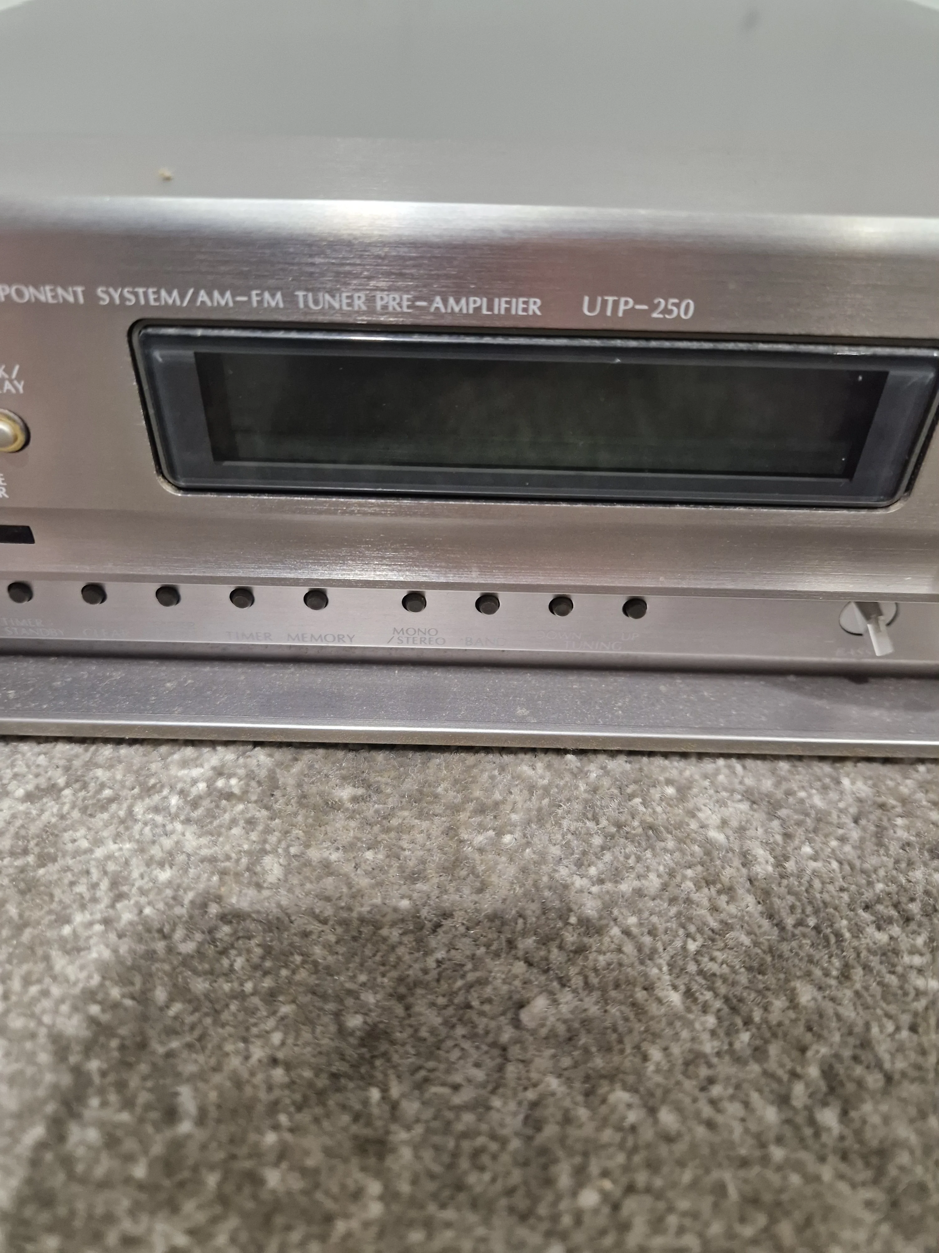 Denon UTP-250 - AM/FM Tuner Pre-Amplifier - Silver - Good - Image 14