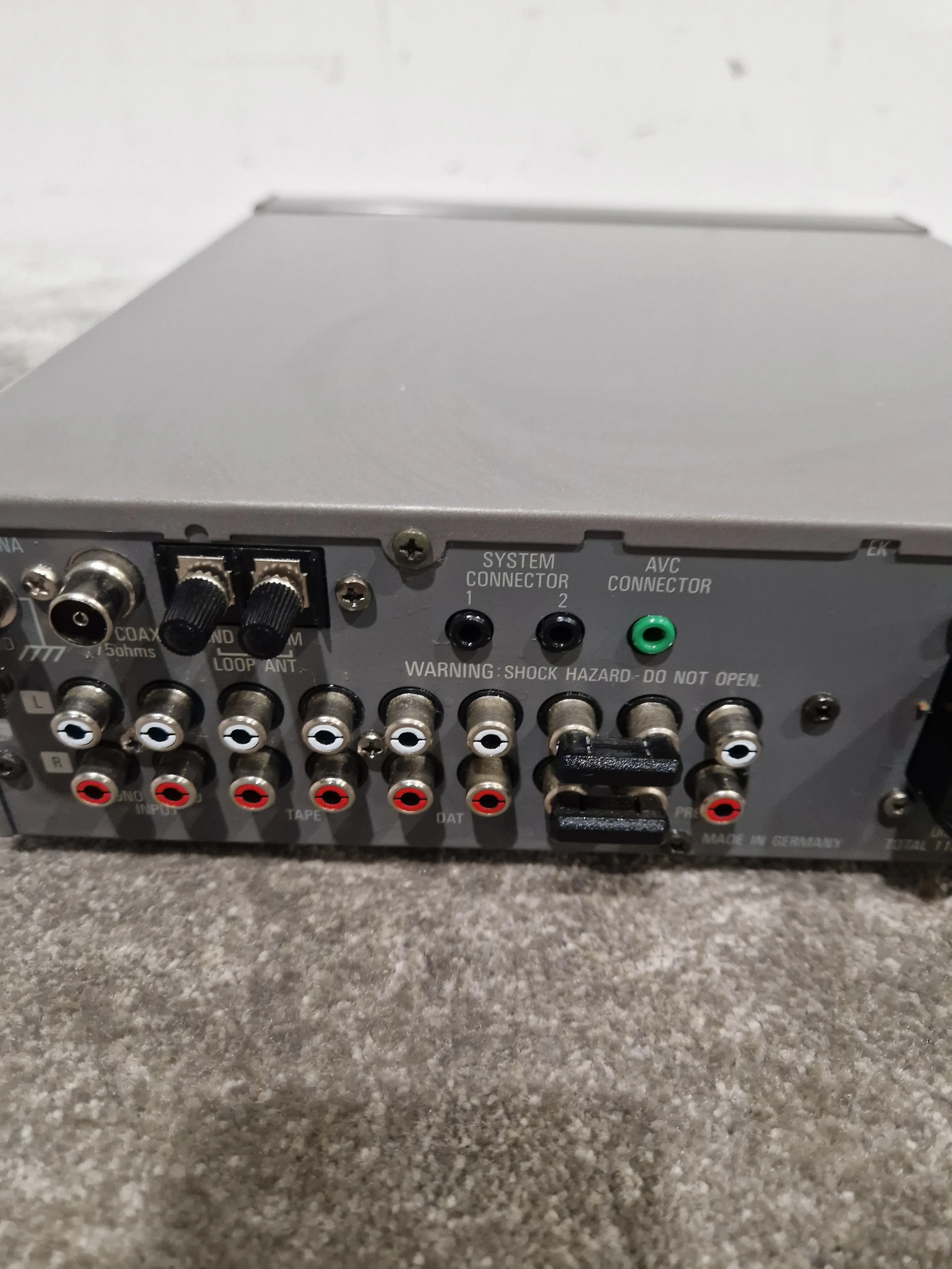 Denon UTP-250 - AM/FM Tuner Pre-Amplifier - Silver - Good - Image 3
