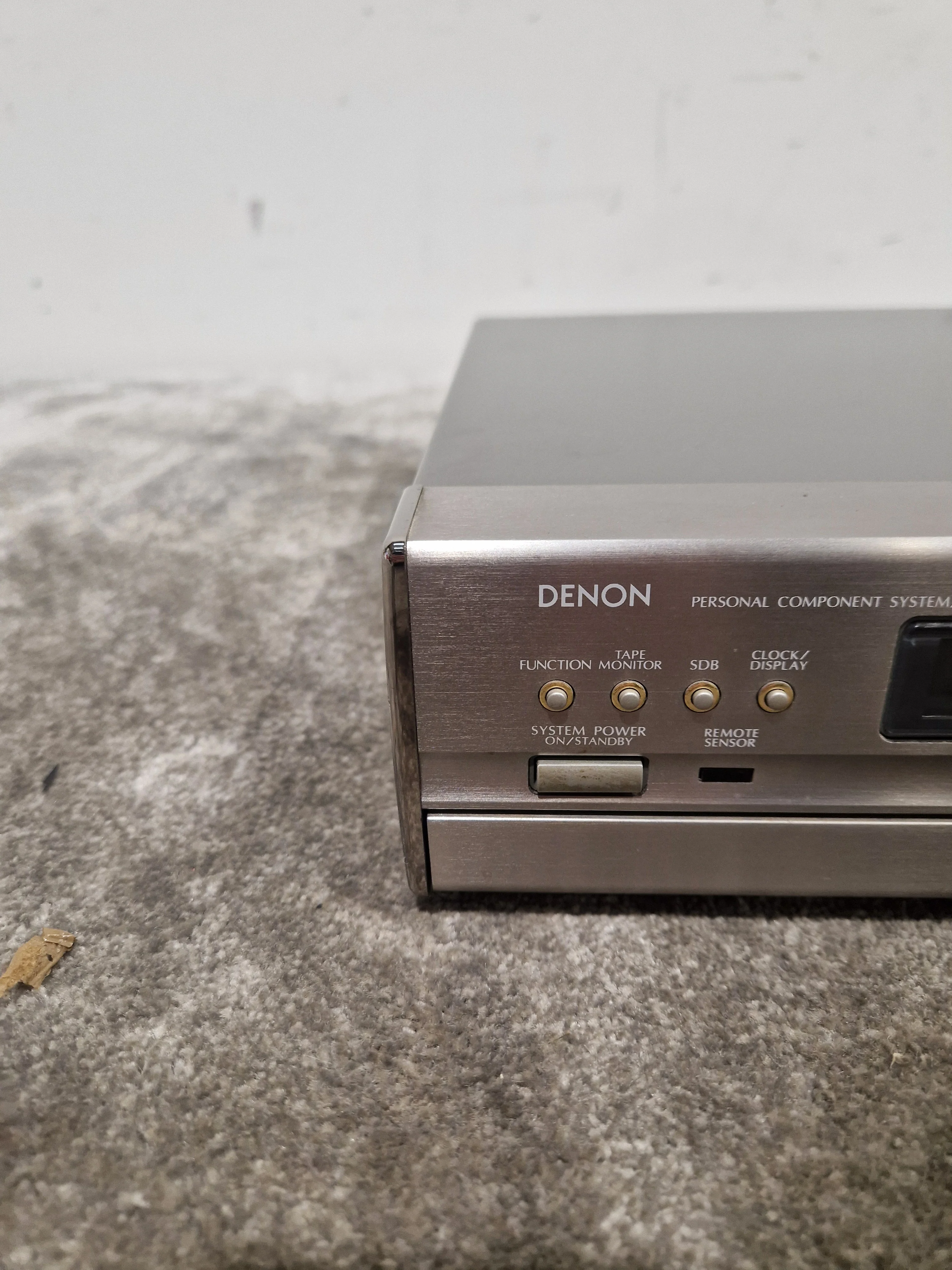 Denon UTP-250 - AM/FM Tuner Pre-Amplifier - Silver - Good - Image 6