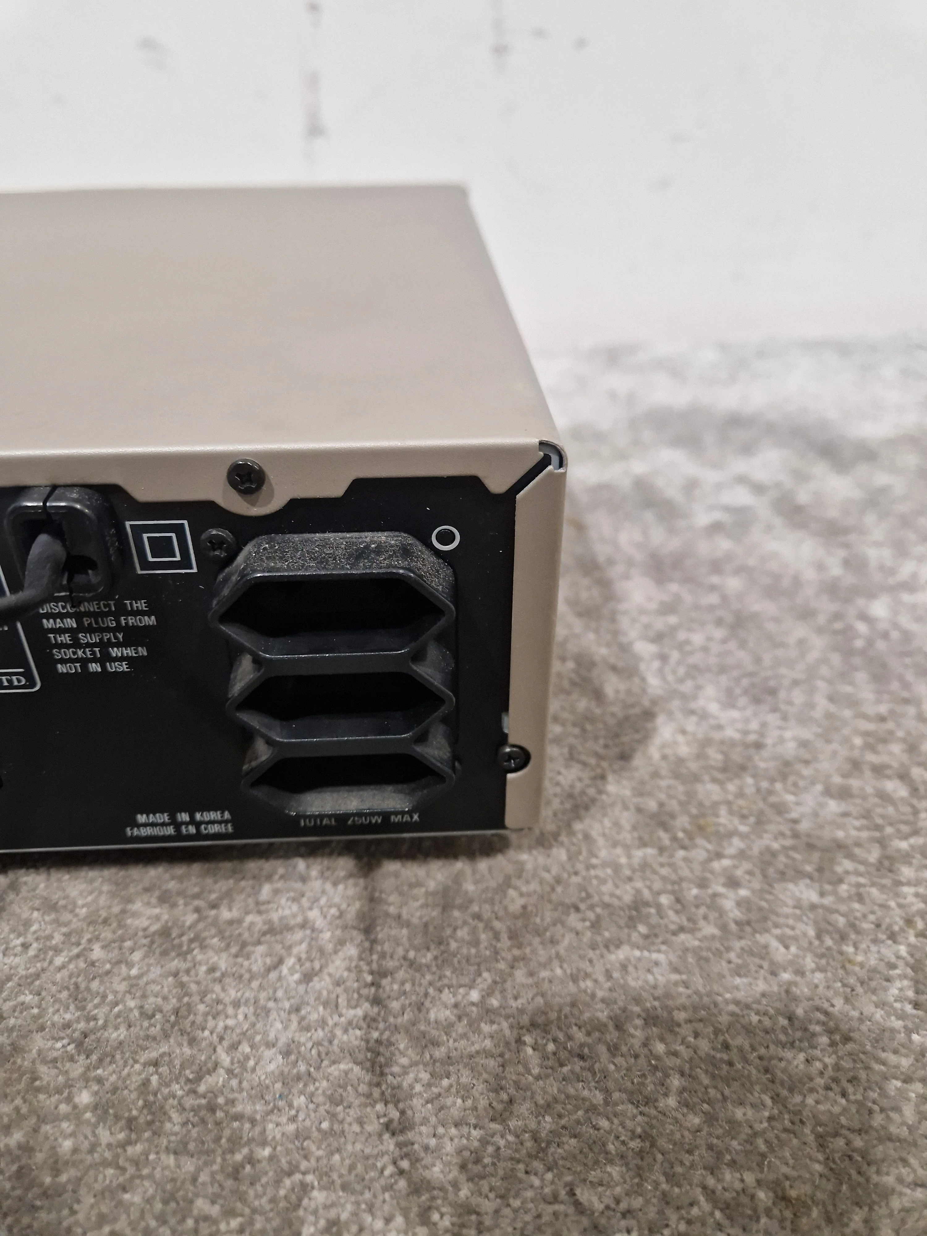 Denon UTU-F88 - AM/FM Tuner - Silver - Excellent - Image 11
