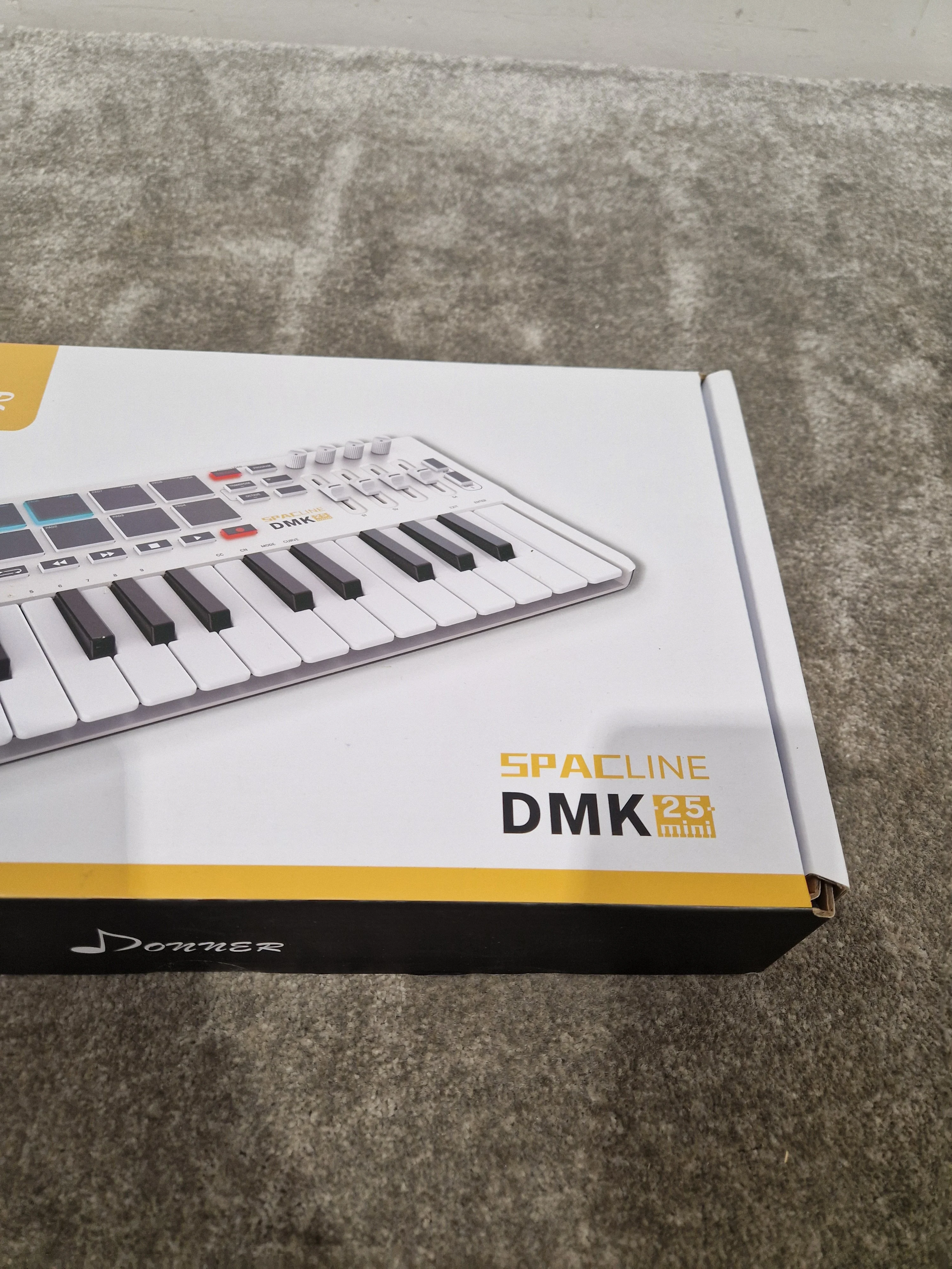 Donner SPACline DMK-25 Mini MIDI Controller - Compact Design - Excellent w/ Original Box - Image 6