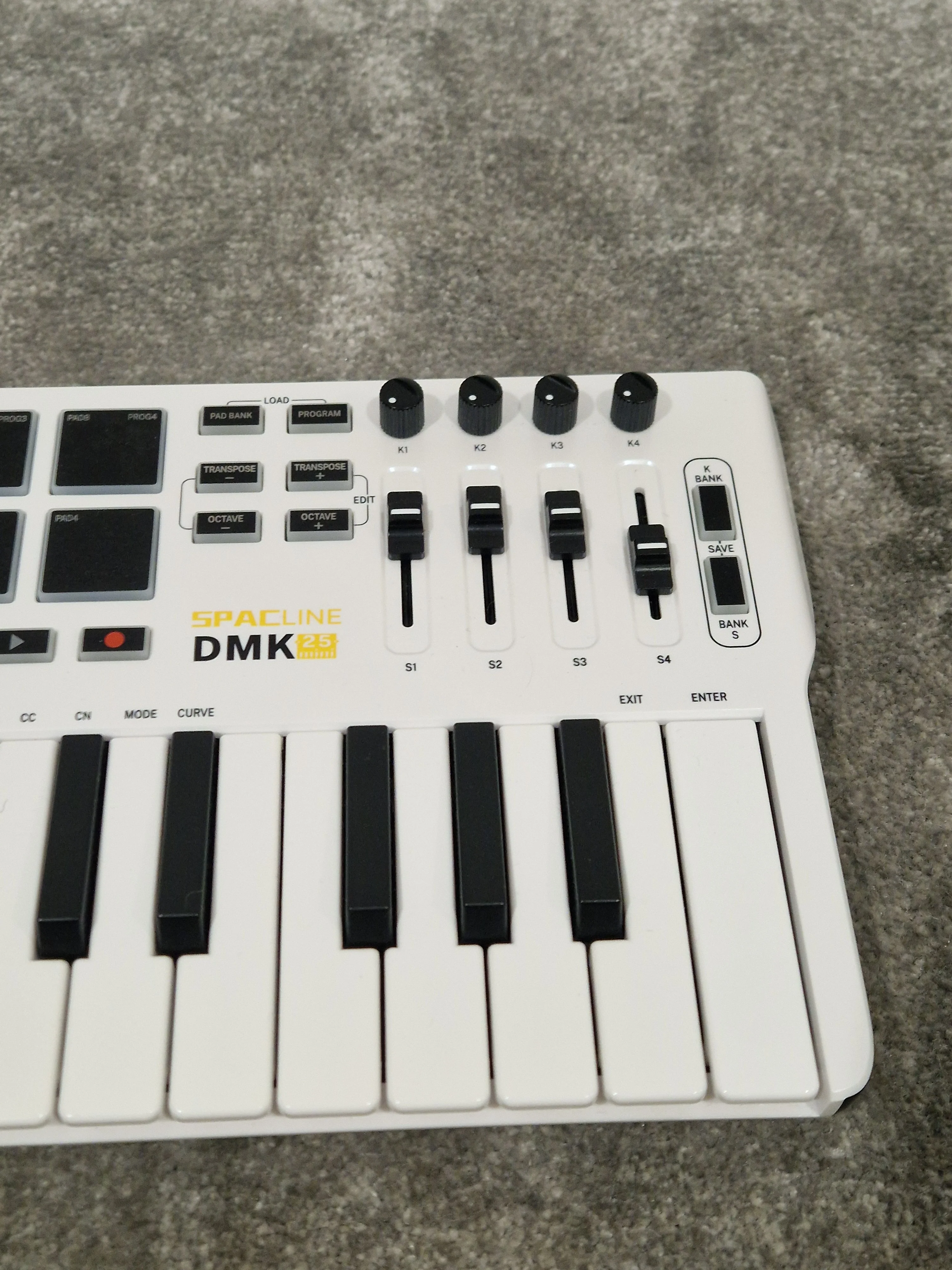 Donner SPACline DMK-25 Mini MIDI Controller - Compact Design - Excellent w/ Original Box - Image 9