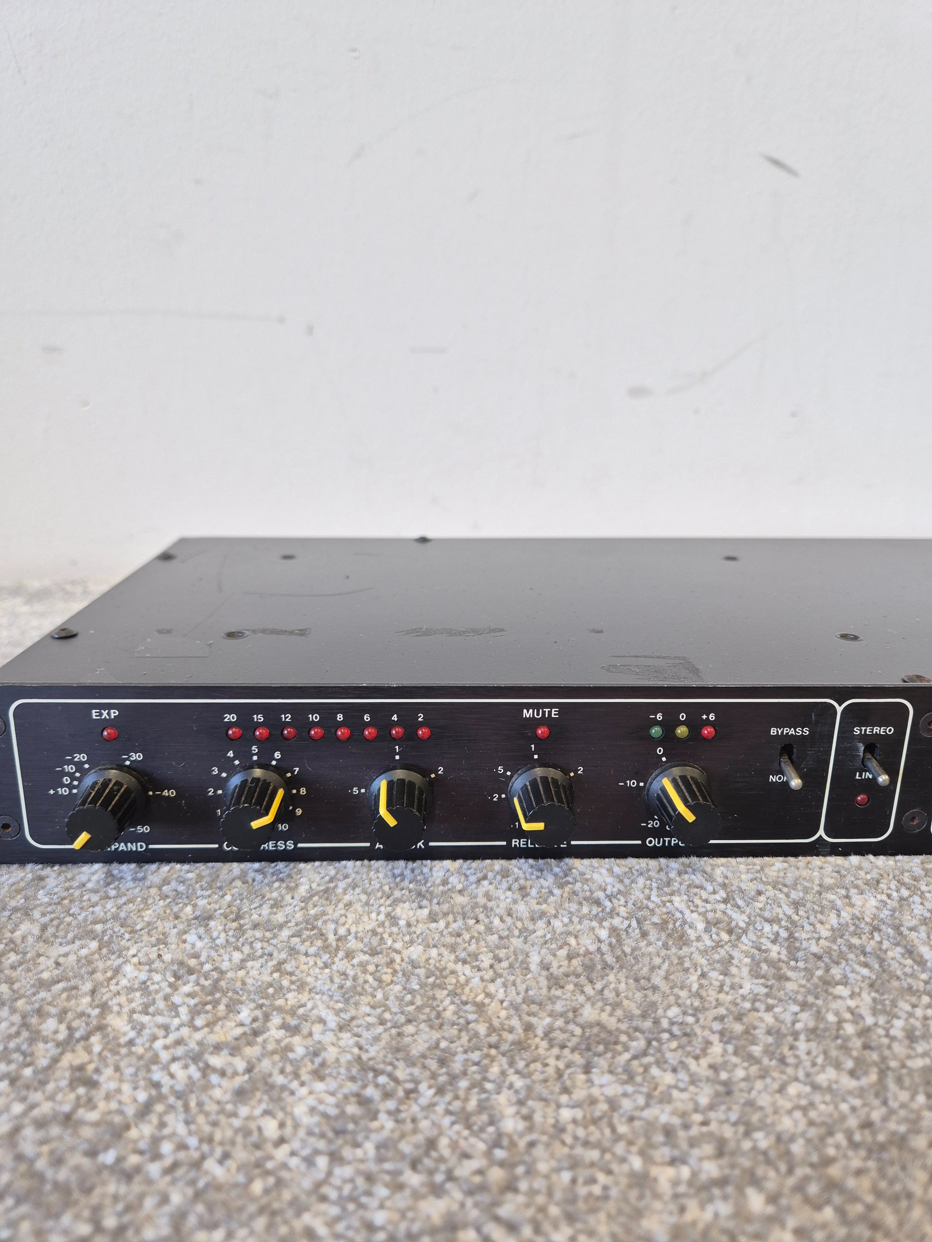 Drawmer LX20 - Dual-Channel Expander/Compressor - Good - Image 2