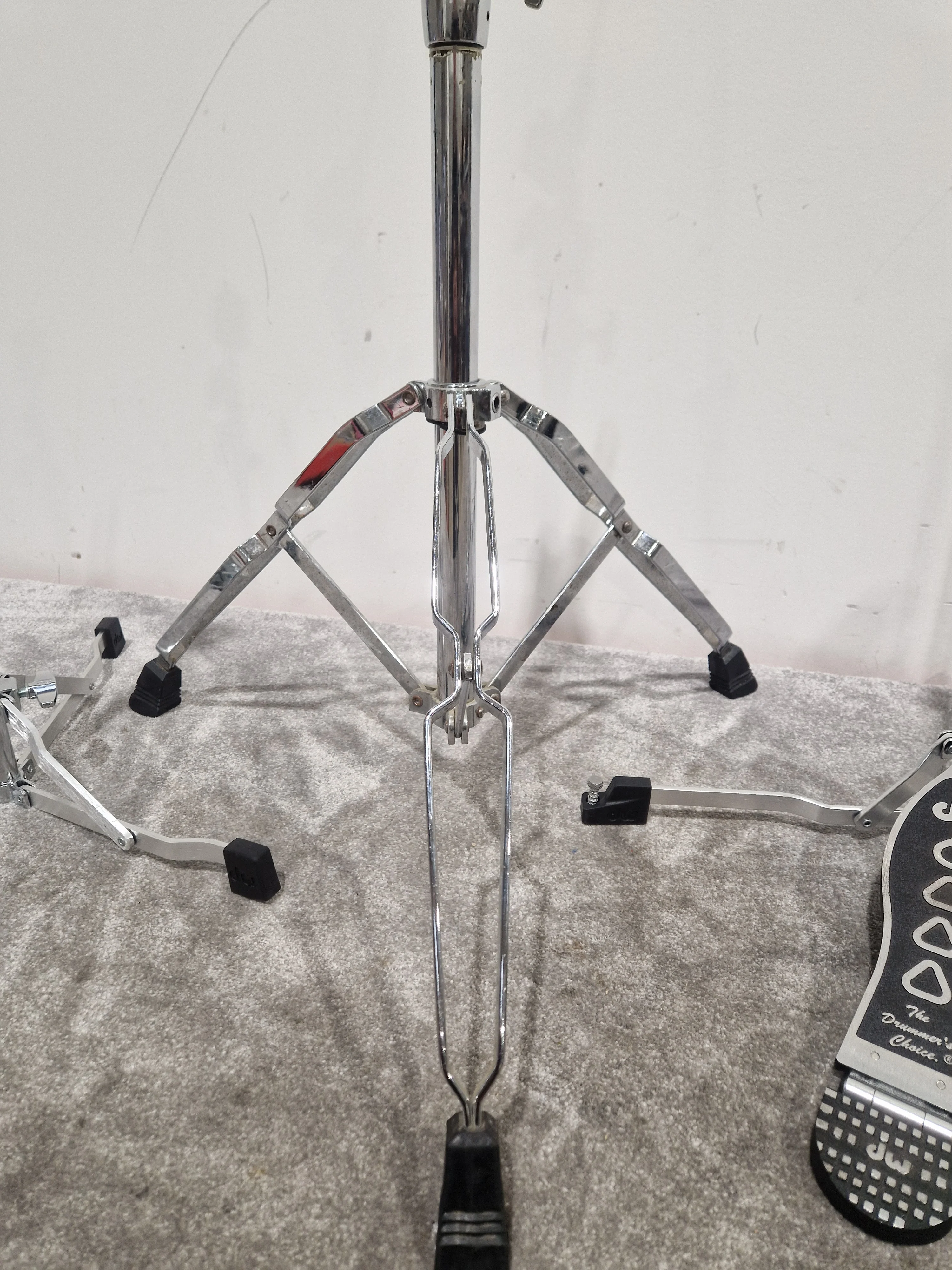 DW6000 Hardware - Lightweight Drum Stands- Excellent w/ Soft Case - Image 8