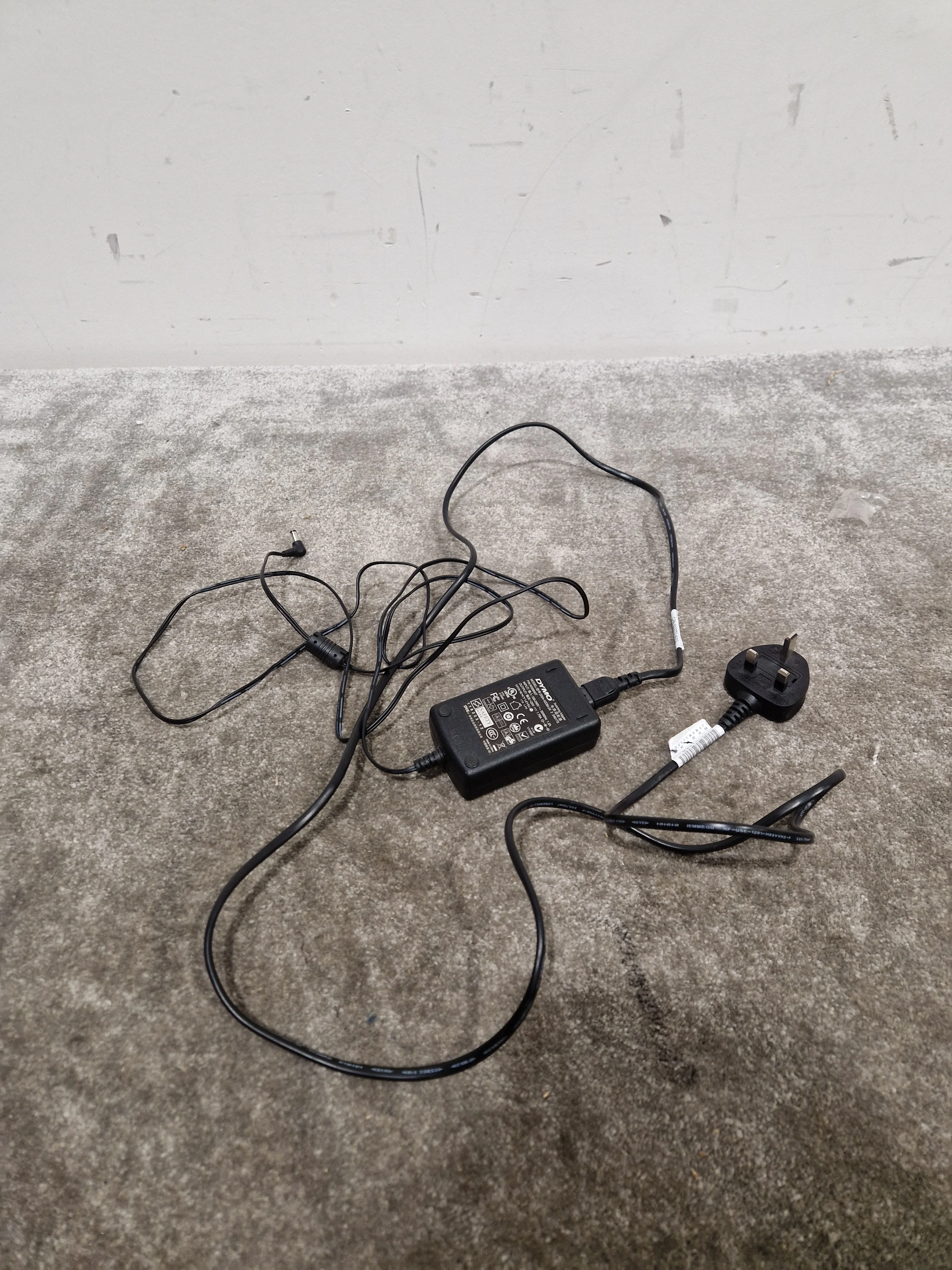Dymo Dsa-42DM-24 Charger – Power Adapter - Excellent - Image 2