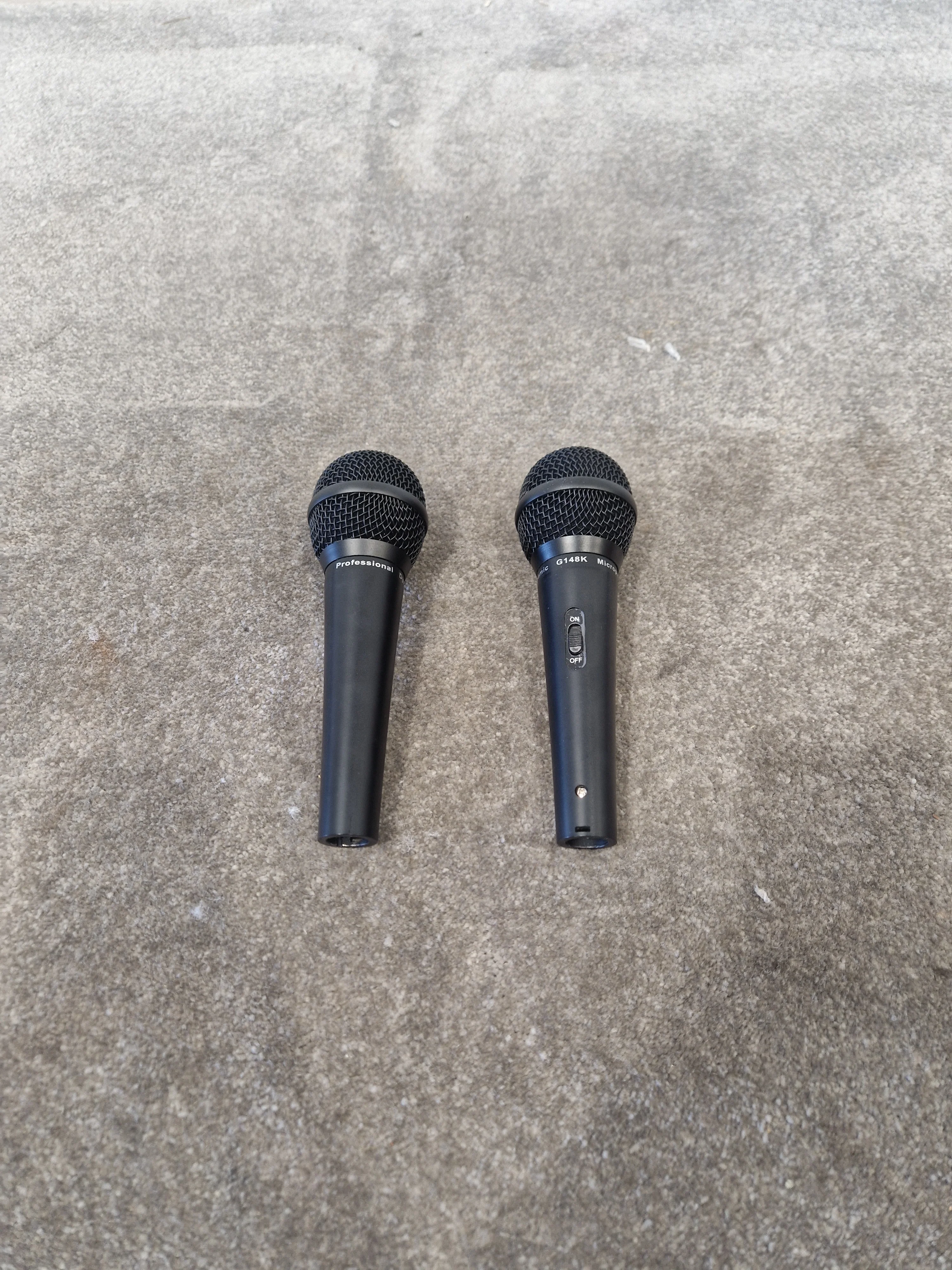 Dynamic G148k Microphone Set OF Two - Professional Vocal Mics, Cardioid Pattern - Excellent w/ Hard Case - Image 6