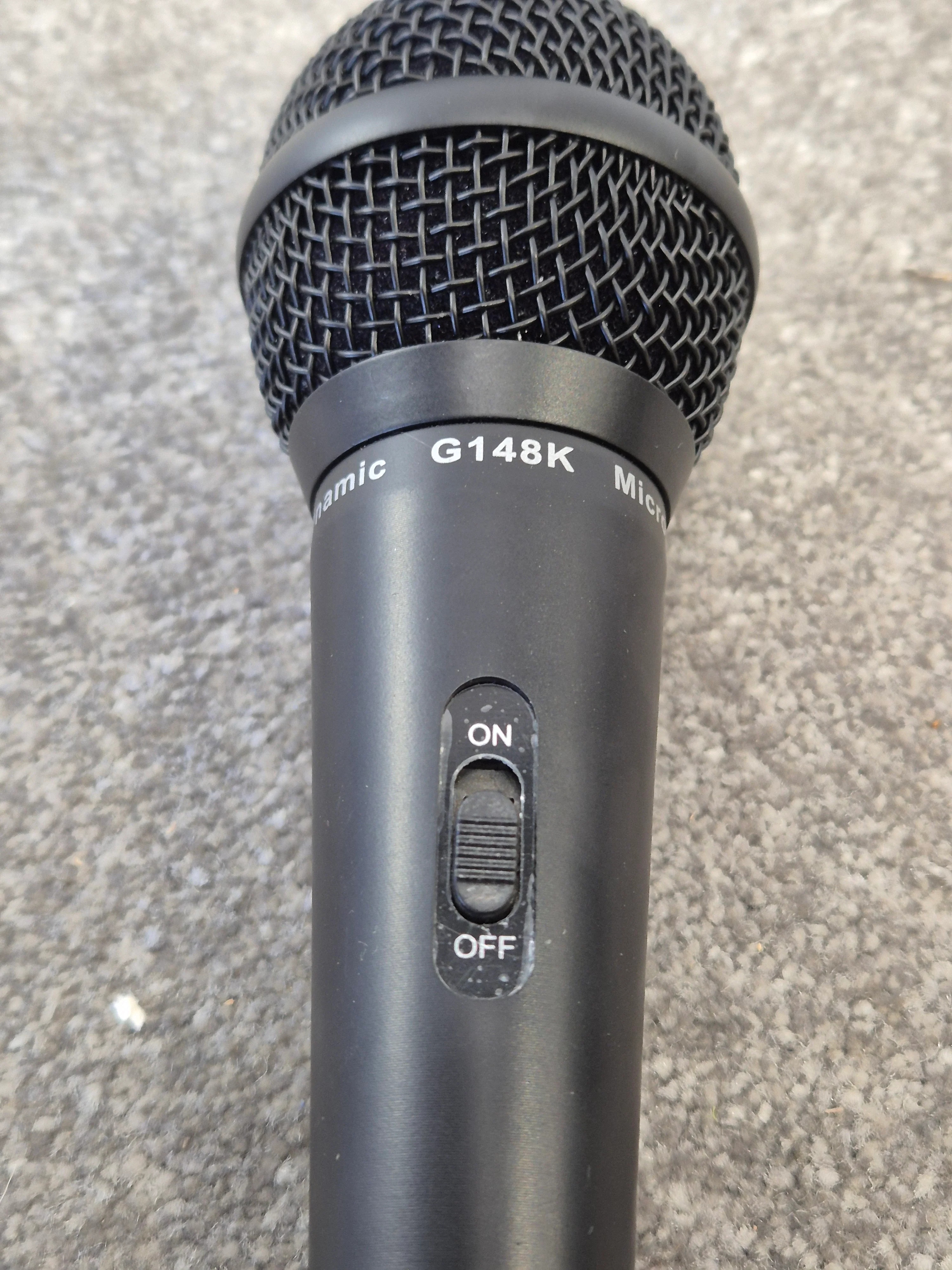 Soundlab Dynamic Microphone Kit - 3 Microphones / 3 Holders - Excellent w/ Hard Case - Image 3