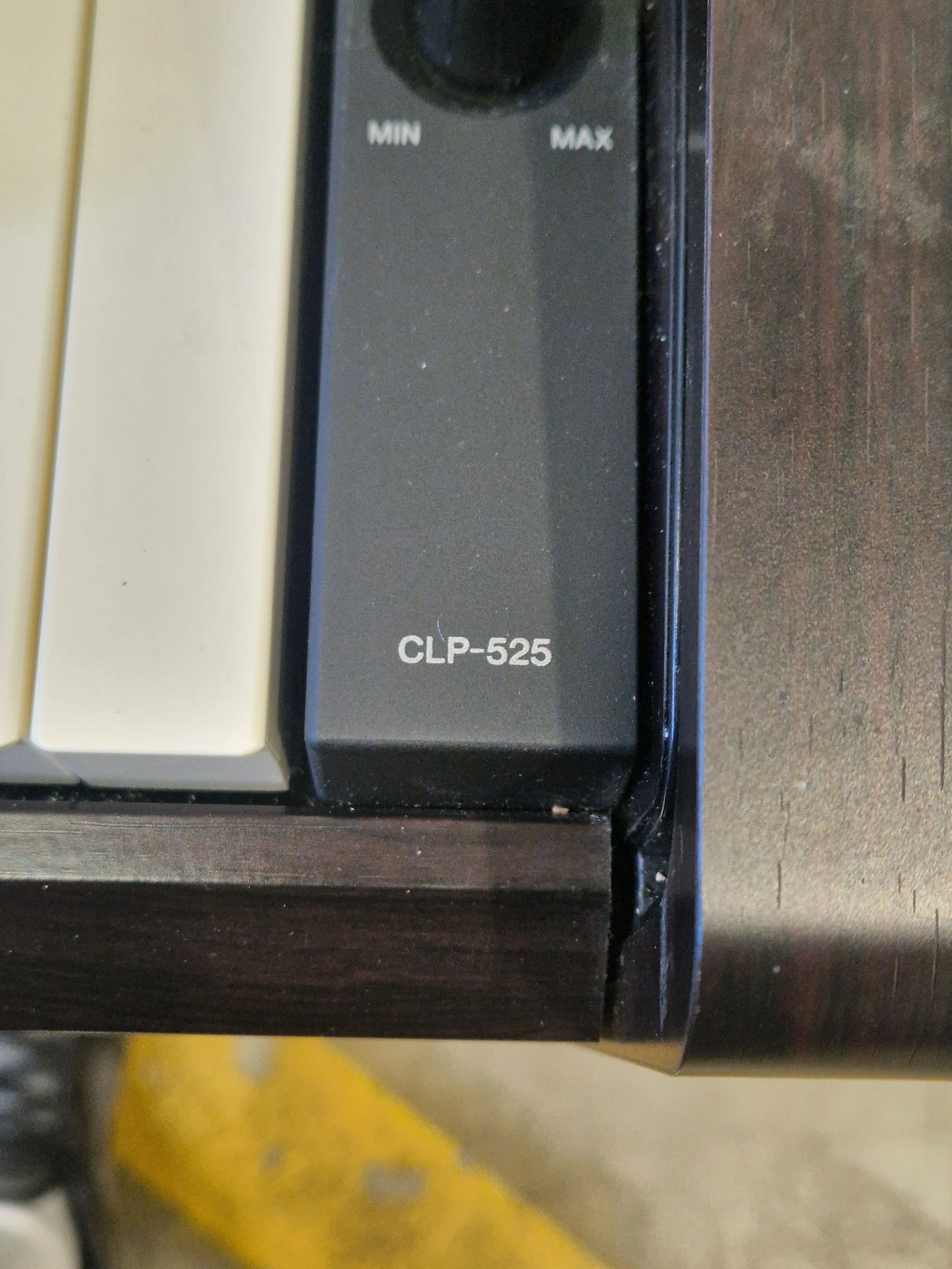 Yamaha Clavinova CLP-525 – Digital Piano – Very Good w/ Stagg Stool - Image 6