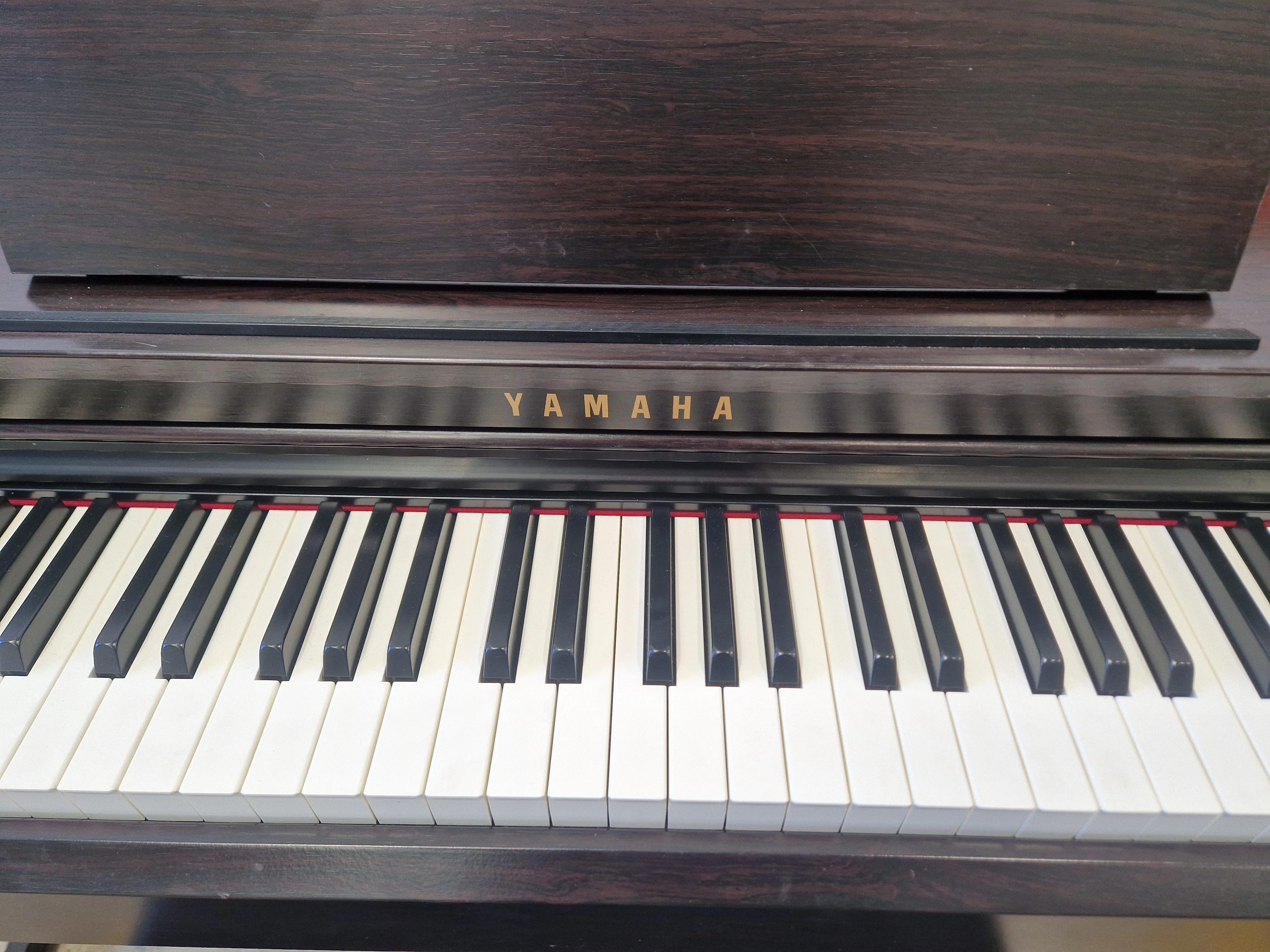 Yamaha Clavinova CLP-525 – Digital Piano – Very Good w/ Stagg Stool - Image 7