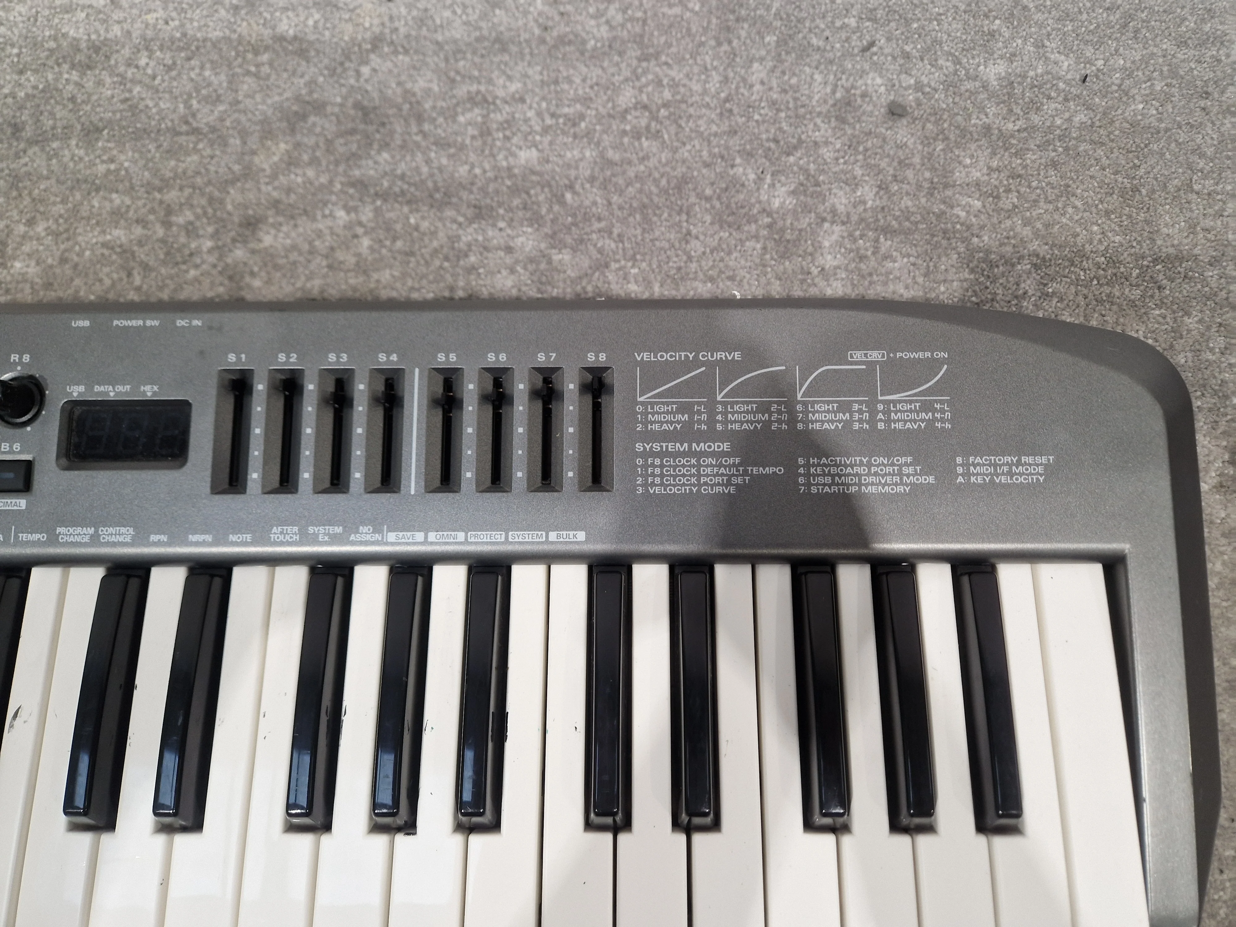 Edirol Pcr-m50 Keyboard - 49-Key MIDI Controller, USB Powered - Spares or Repair - Image 10