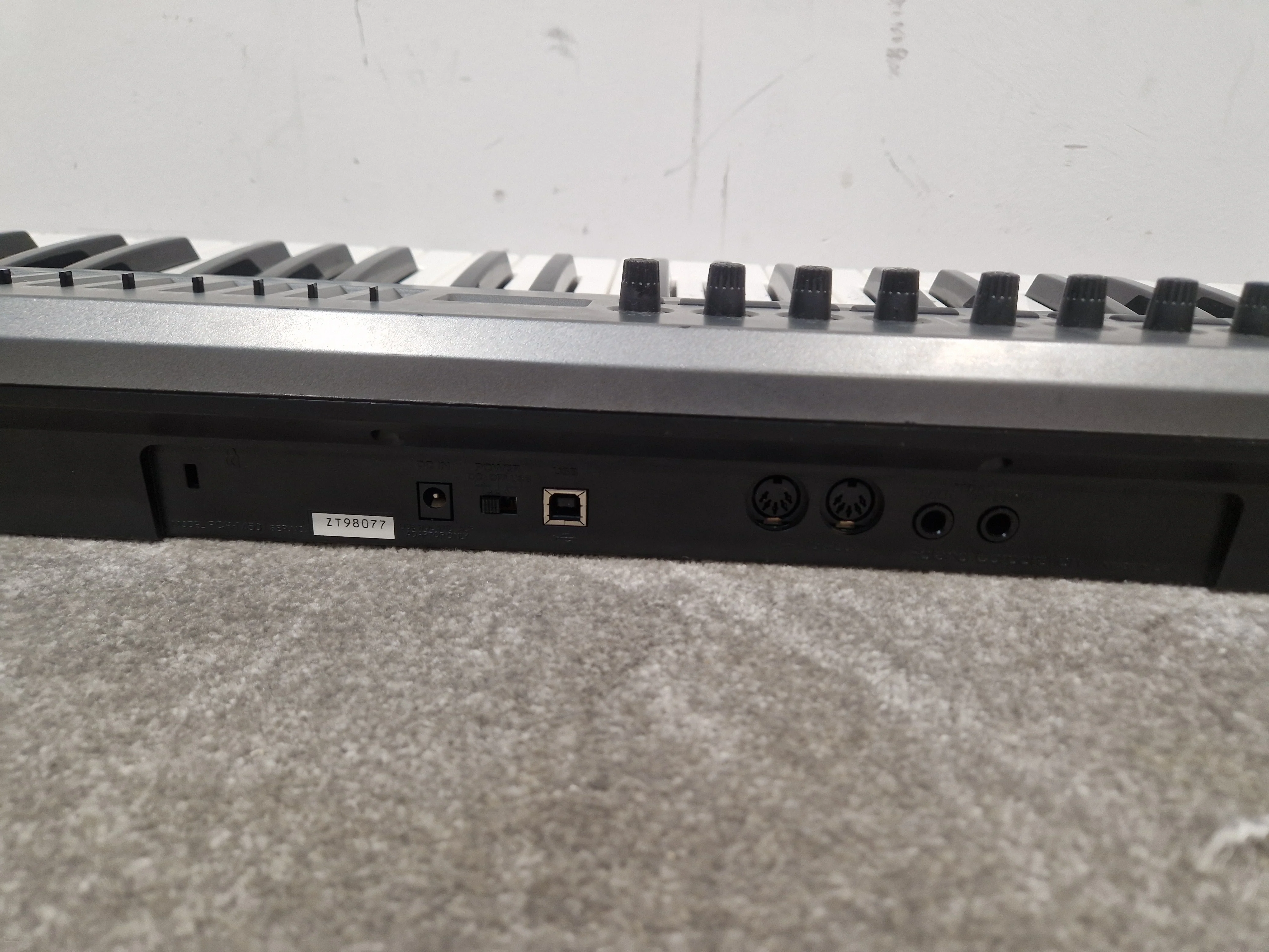 Edirol Pcr-m50 Keyboard - 49-Key MIDI Controller, USB Powered - Spares or Repair - Image 3