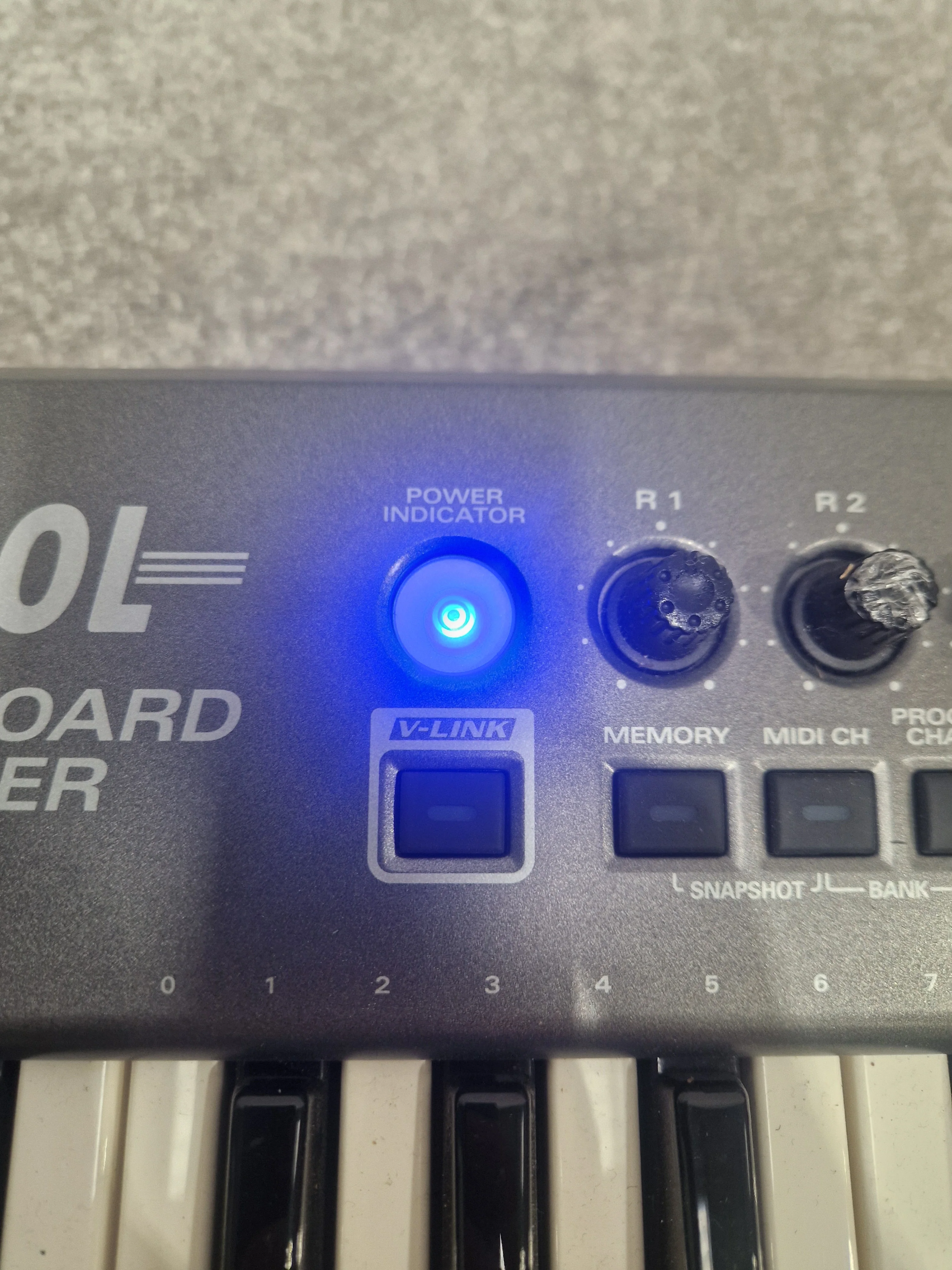 Edirol Pcr-m50 Keyboard Controller - USB/MIDI Connectivity, 49 Keys - Spares or Repair - Image 4