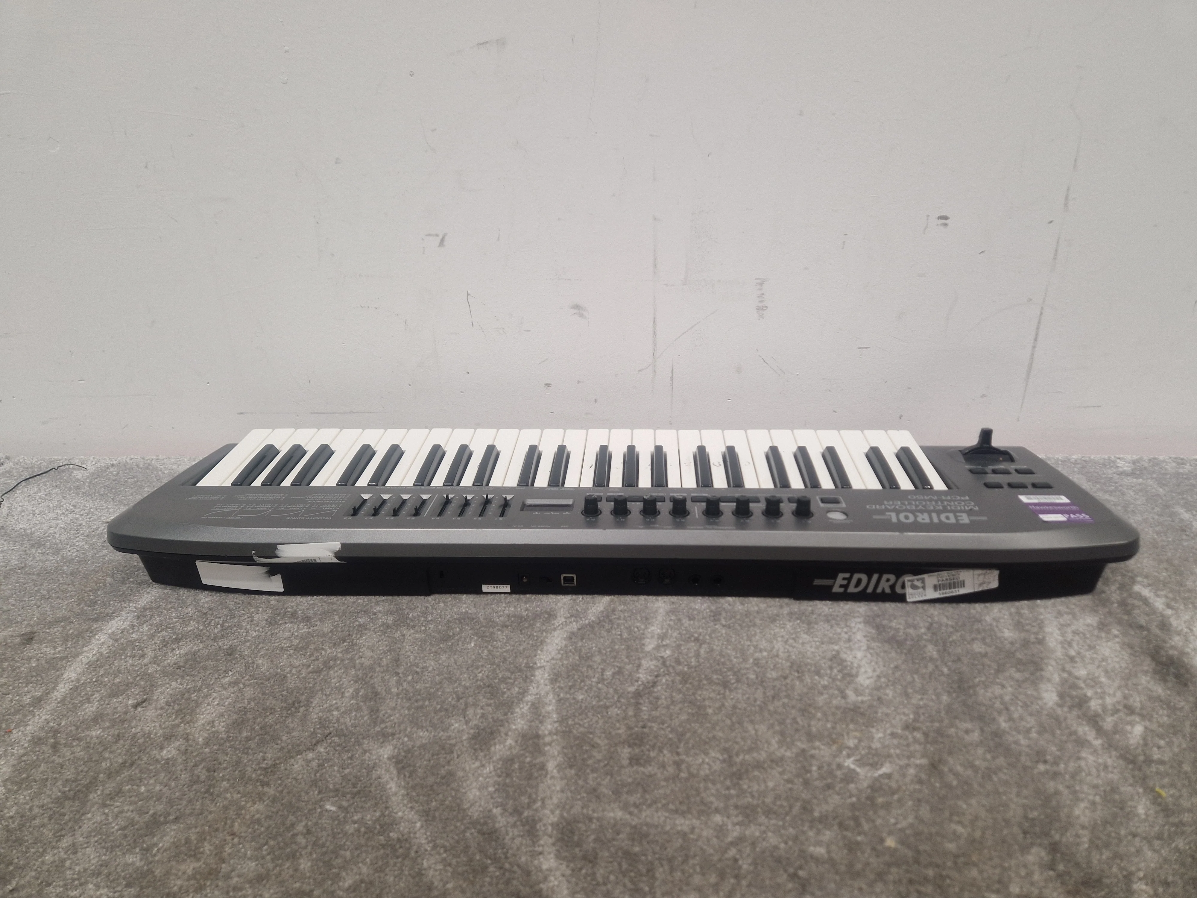 Edirol Pcr-m50 MIDI Keyboard Controller - 49 Keys, USB Connectivity - Spares or Repair - Image 6