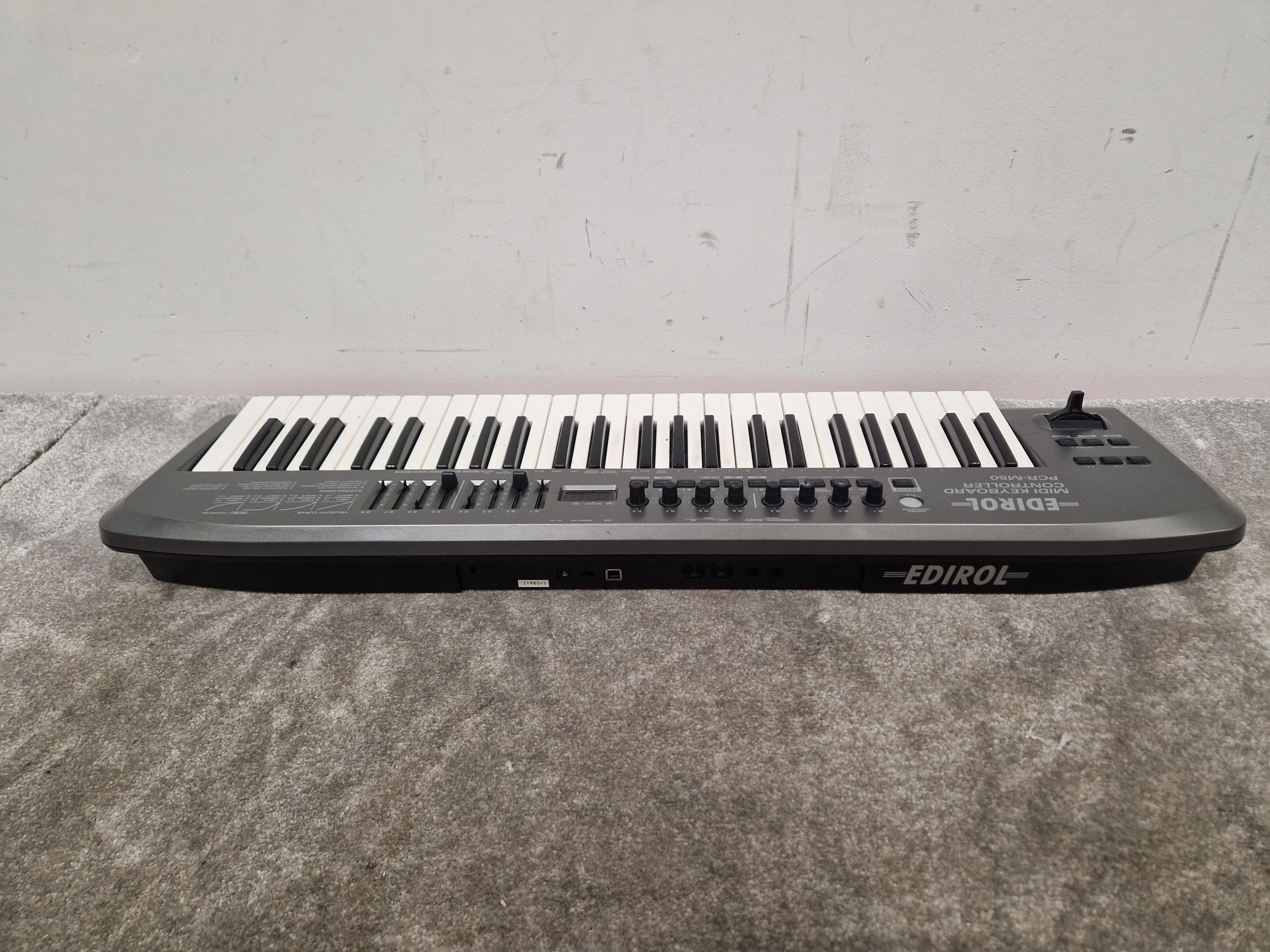 Edirol Pcr-m50 MIDI Keyboard Controller - 49 Keys, USB Connectivity - Spares or Repair - Image 7